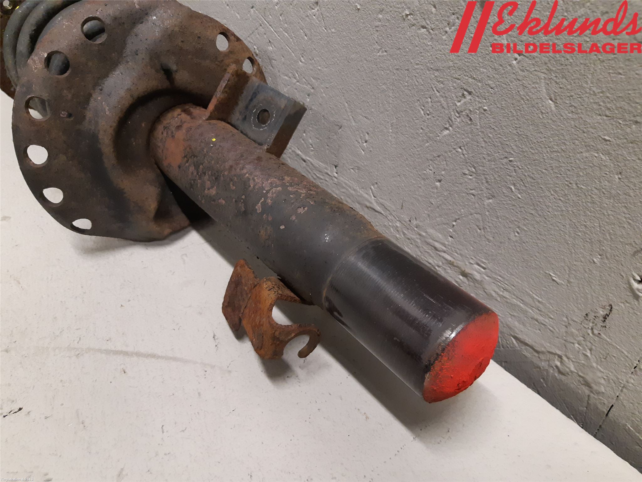 Volvo V60 11-13 Fjäderben Fram Vänster