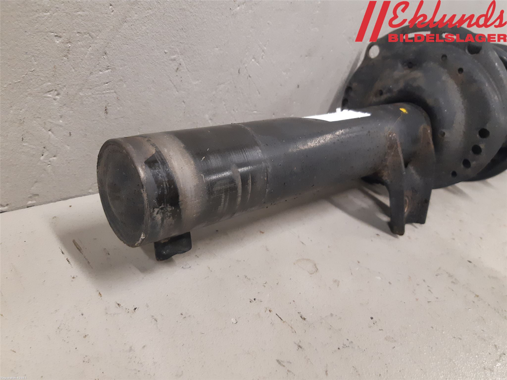 Seat ATECA 16->> Fjäderben Fram Höger