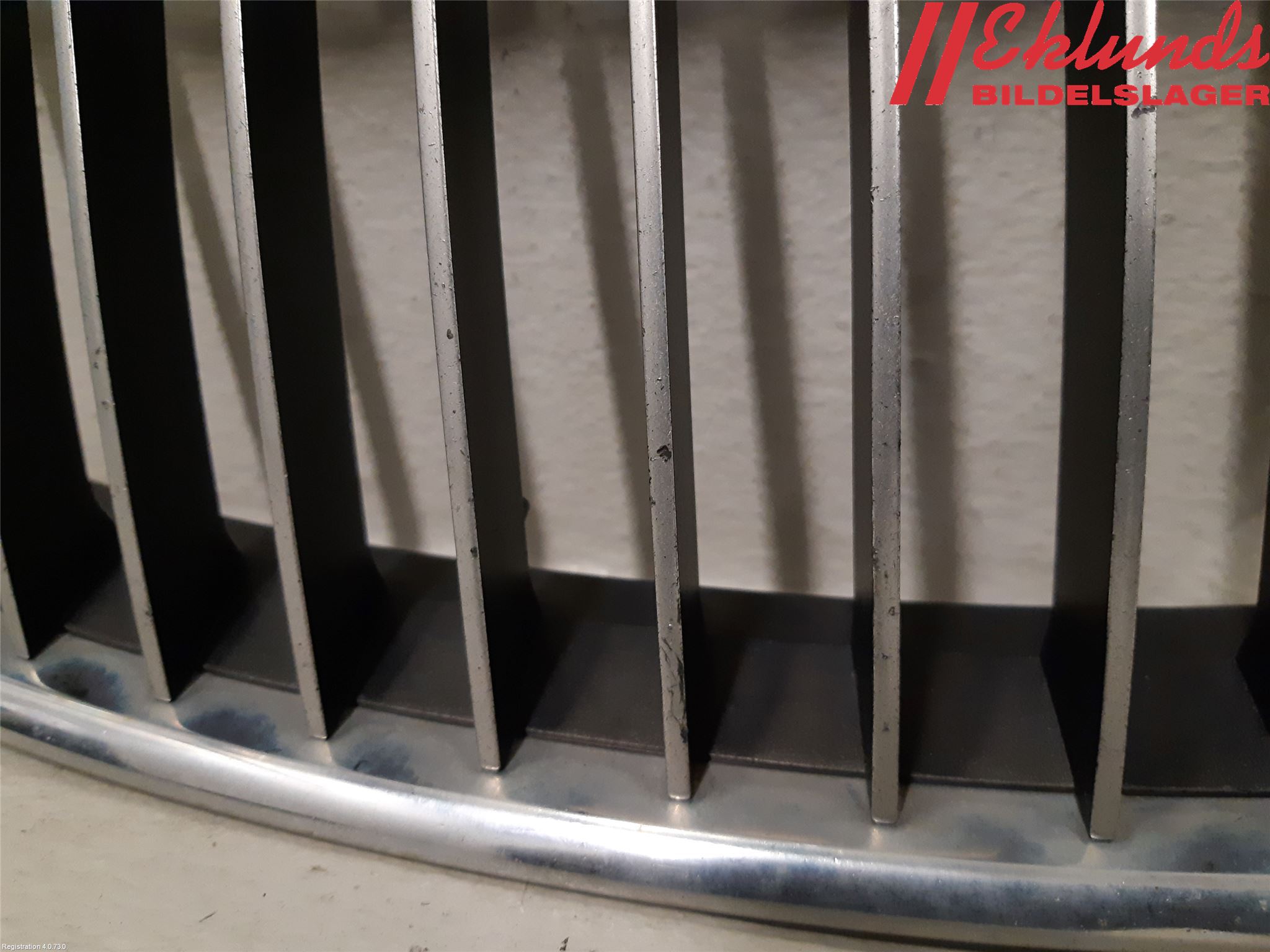 BMW 3 E90/91 SED/TOU 05-12 Grilldel Höger