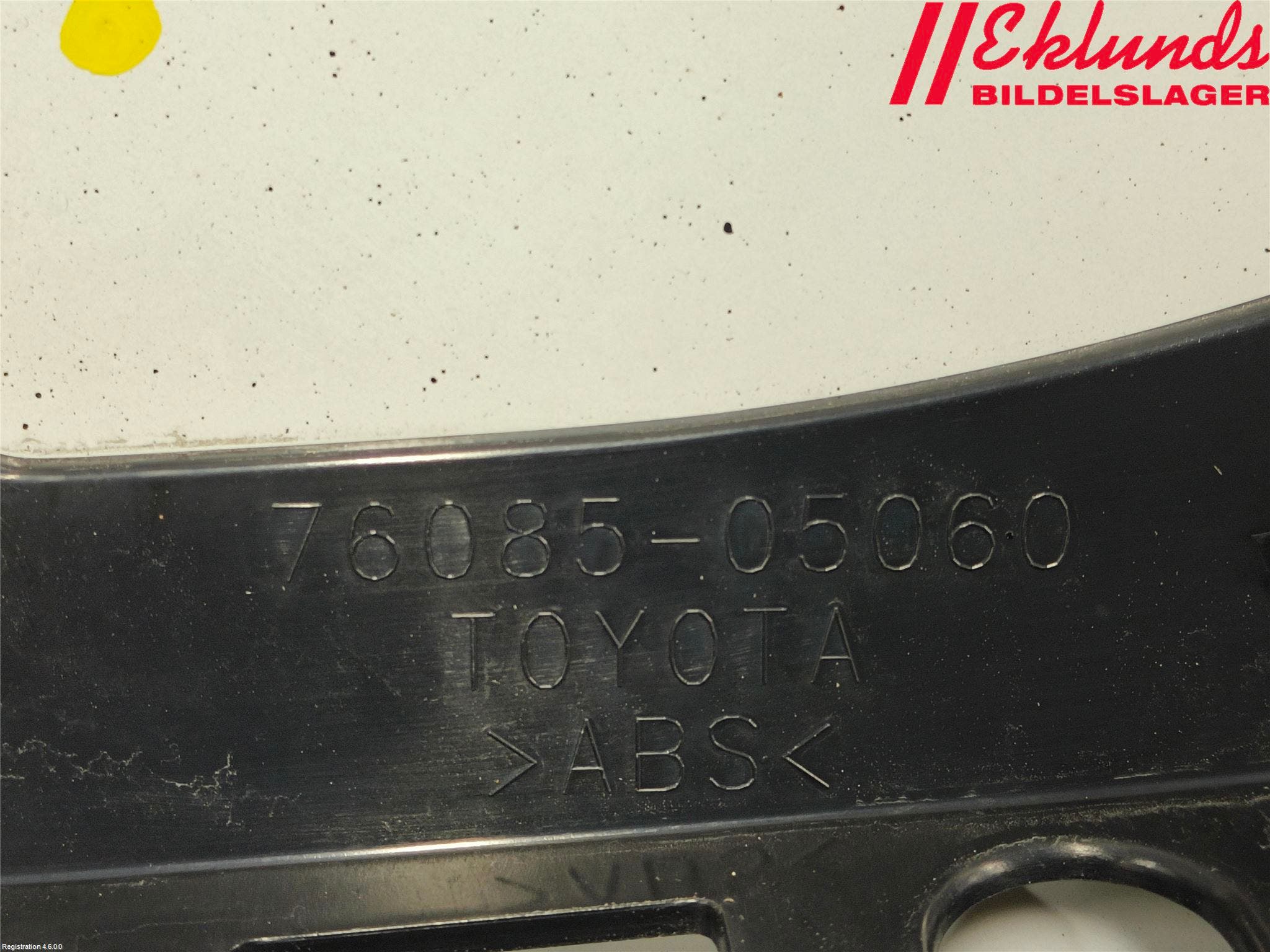 Toyota AVENSIS 09-15 Spoiler Baklucka