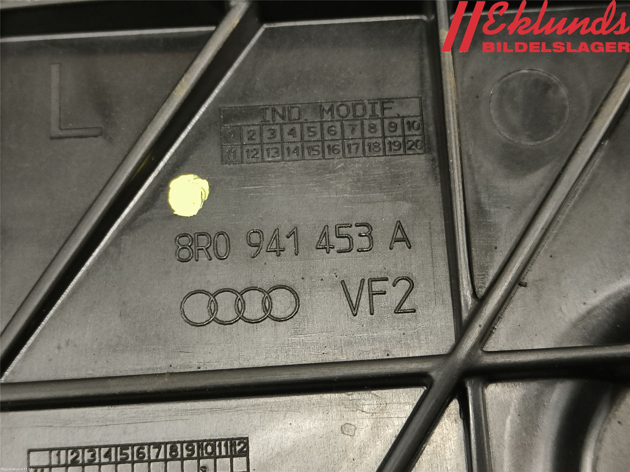 Audi Q5 09-16 Strålkastarsarg Vänster