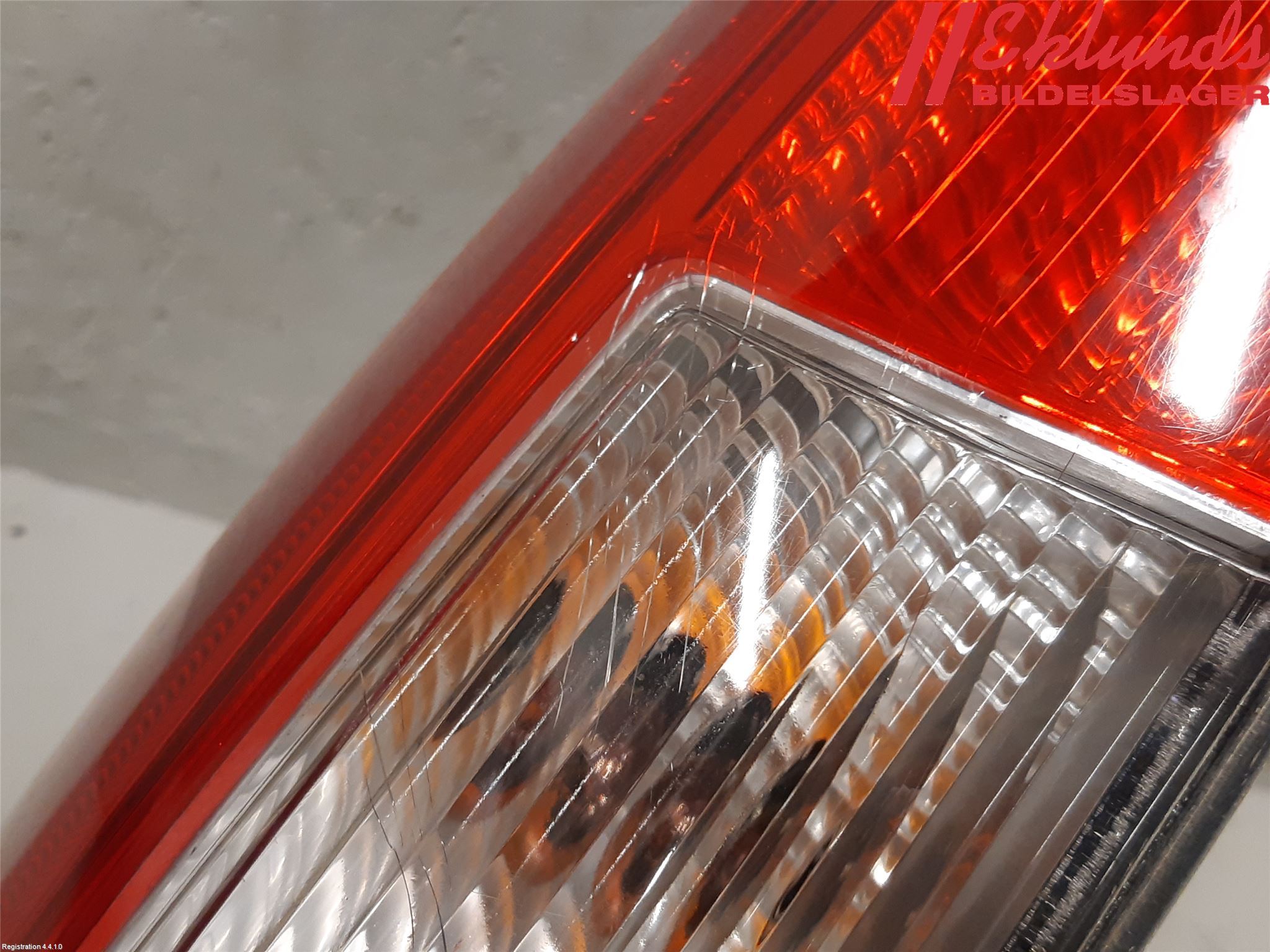 Volvo XC70 01-04 Bakljus Lucka Vä