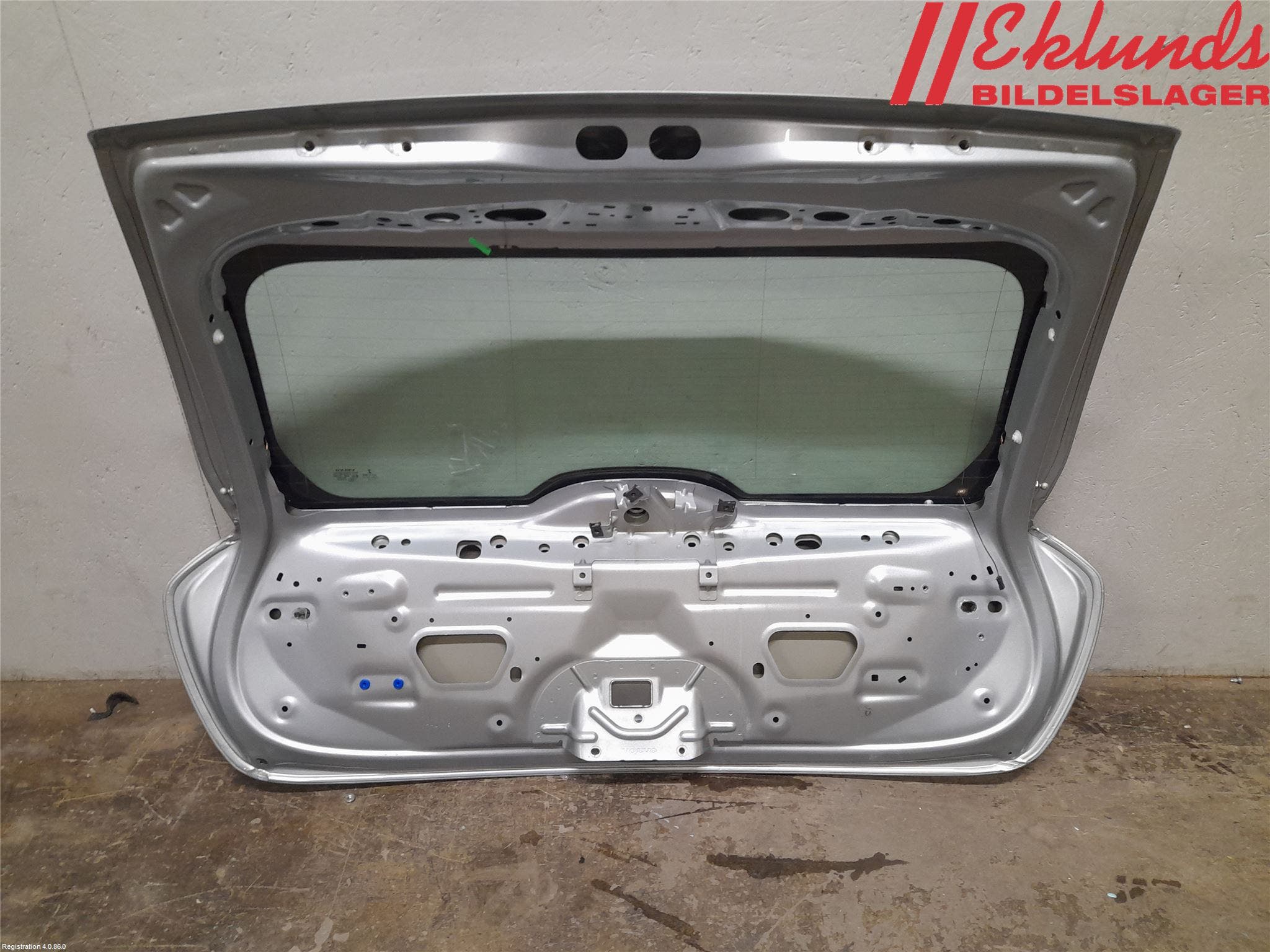 Volvo V60 CROSS COUNTRY 16-18 Baklucka Kombi