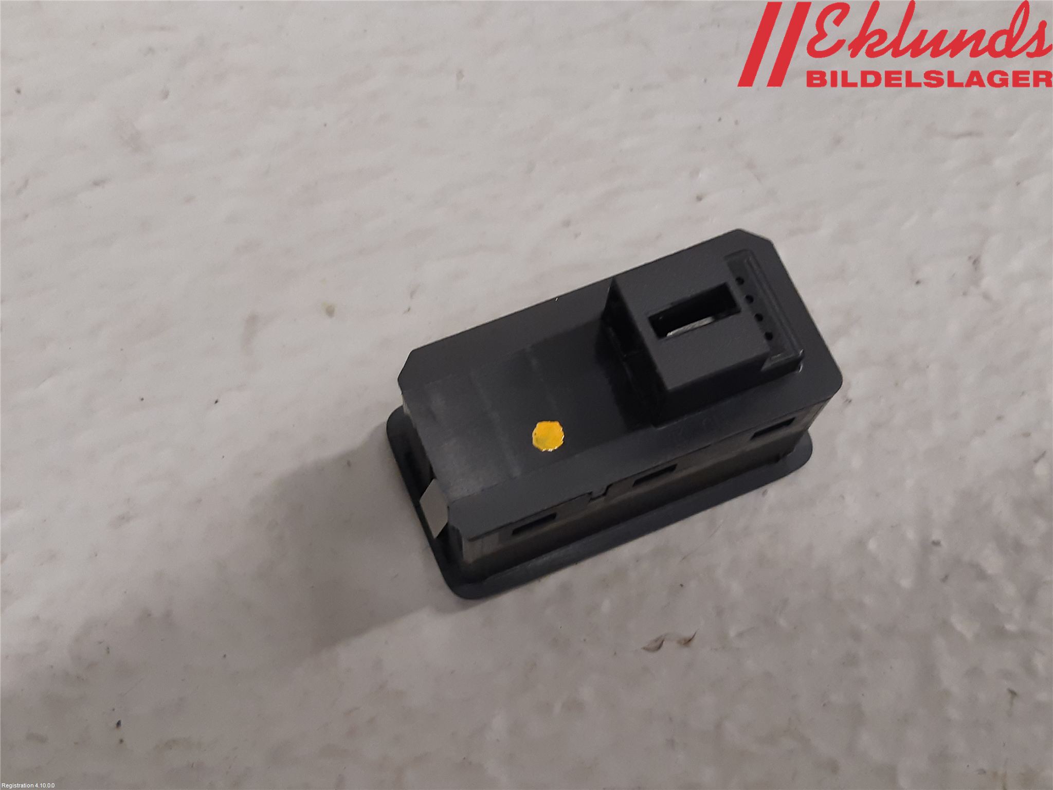 Audi A4/S4 B9 20- Strömställare Baklucka