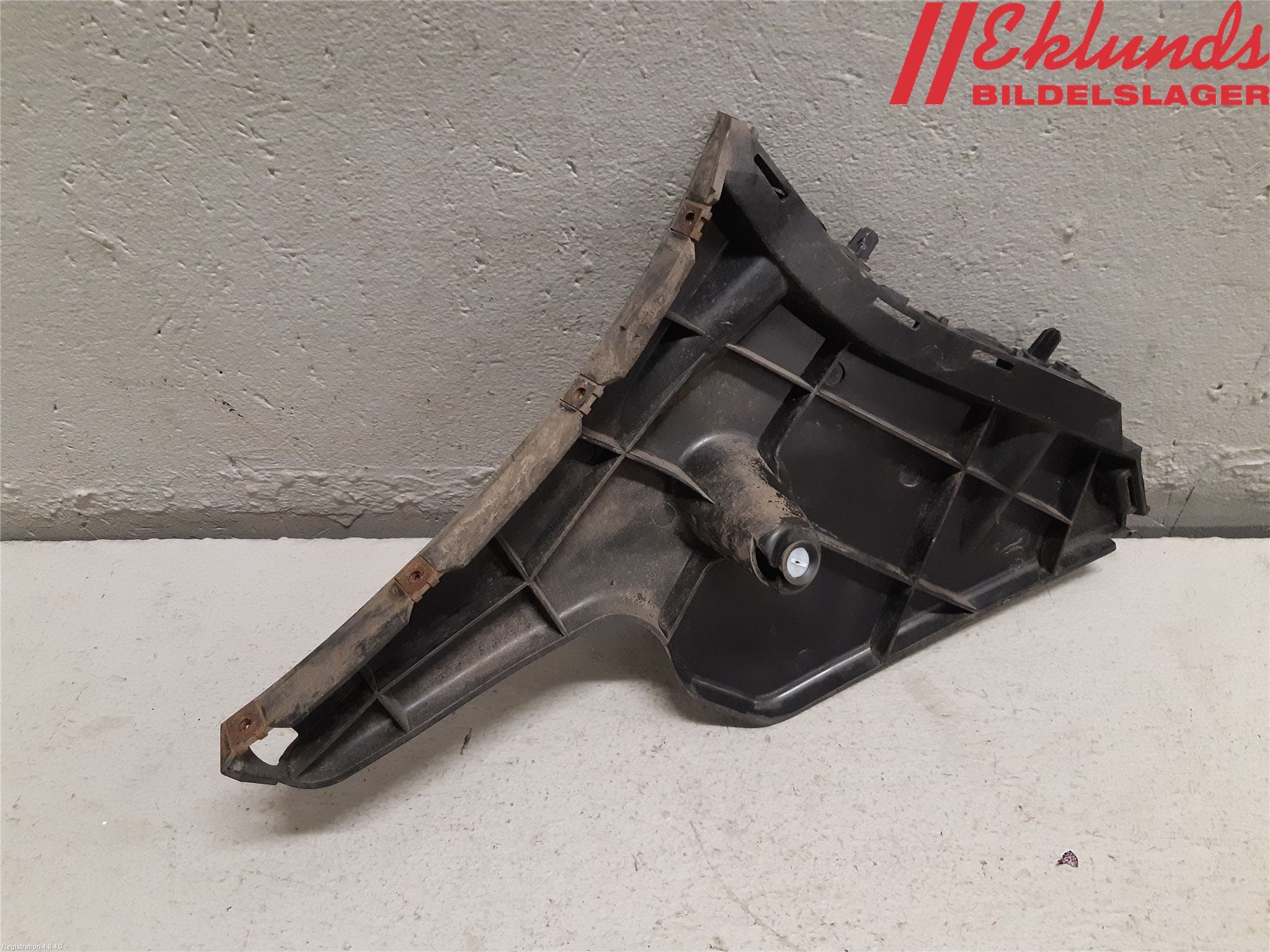 Volvo S60 11-13 Stötfångarfäste Bak Hö