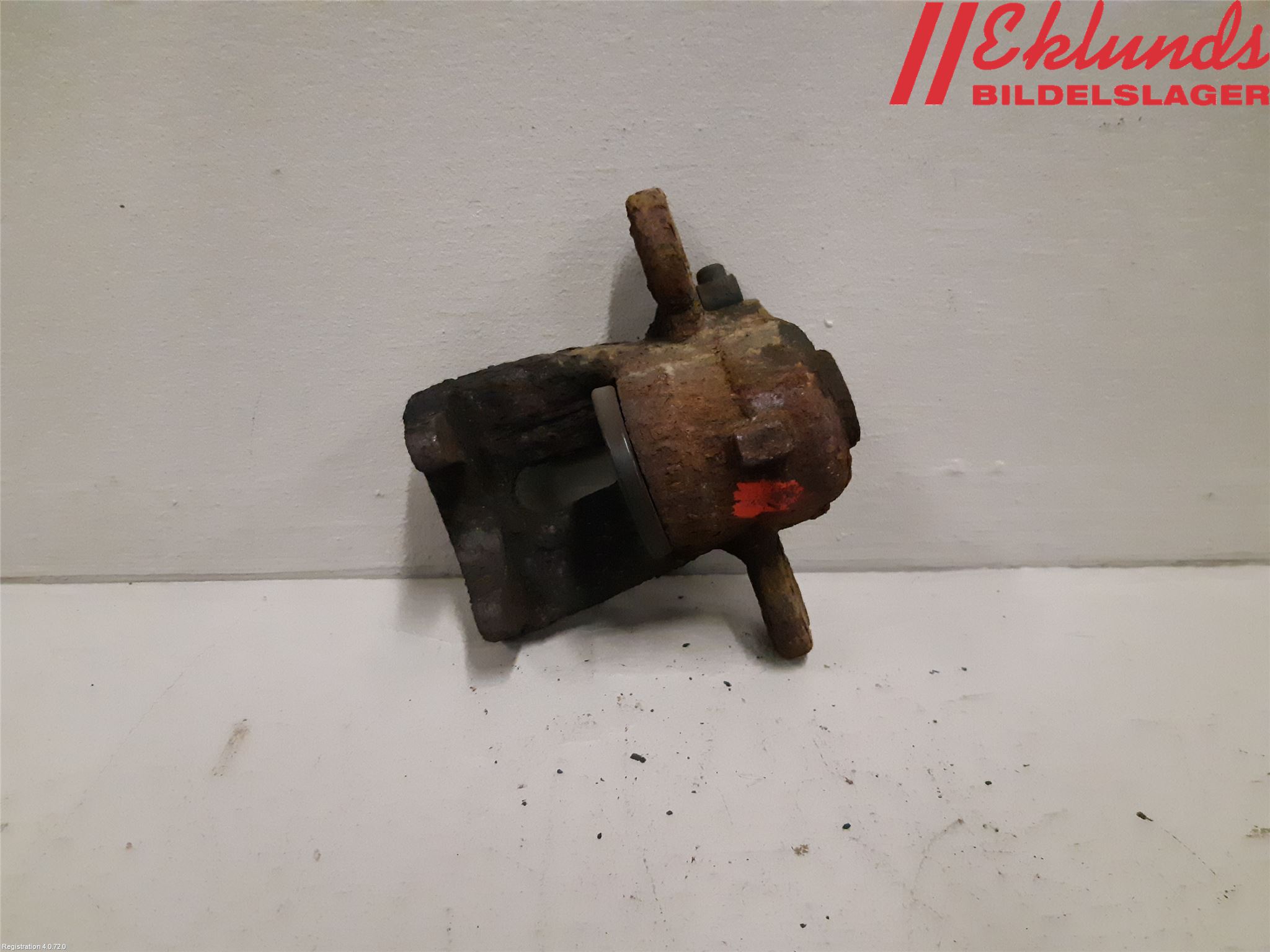 BMW 1 E87/81 5D/3D 03-11 Bromsok Bak Vänster