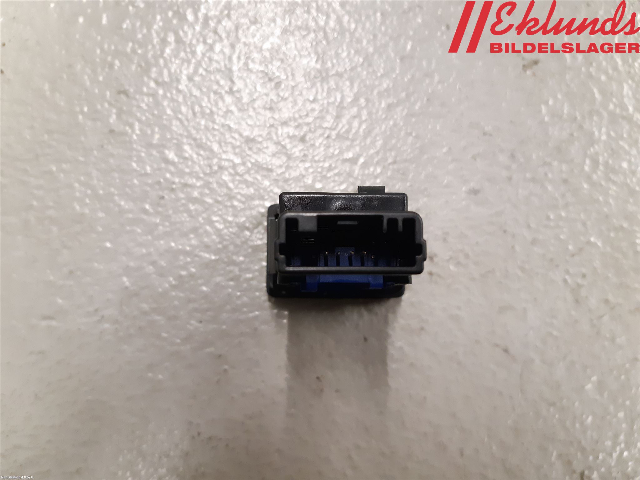 Toyota YARIS XP130 15-20 Strömställare Övrigt