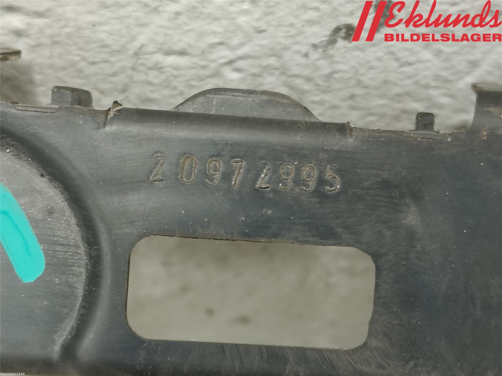 Opel INSIGNIA 09-16 Stötfångarfäste Bak Vä