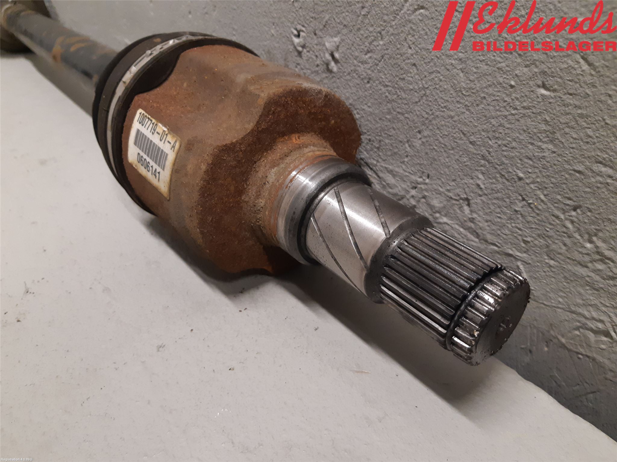 Tesla MODEL S 13- Drivaxel Bak Höger