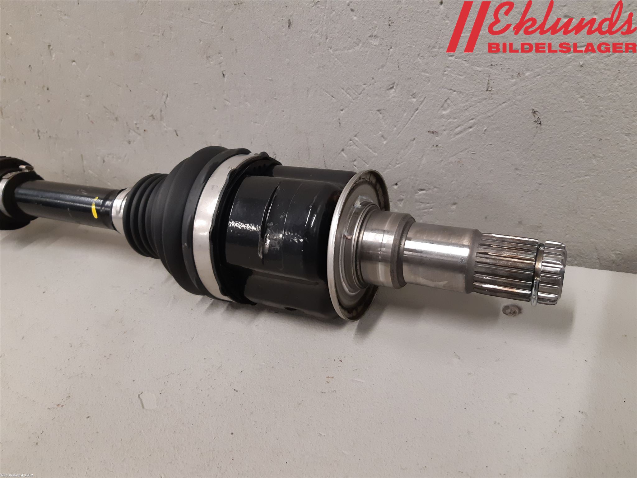 Toyota YARIS XP21 20- Drivaxel Fram Höger