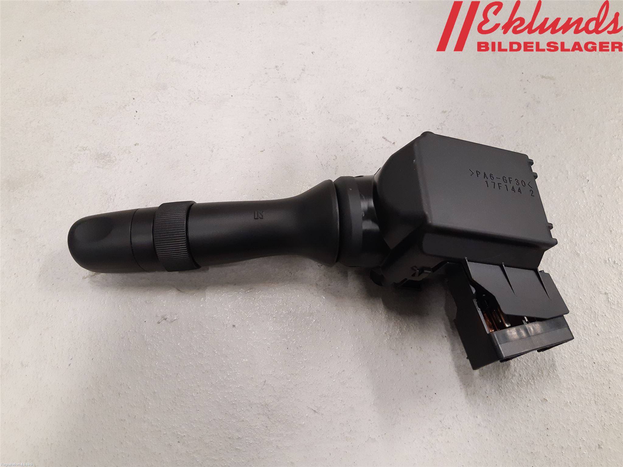 Toyota YARIS XP130 15-20 Spak Torkar-Spolomk