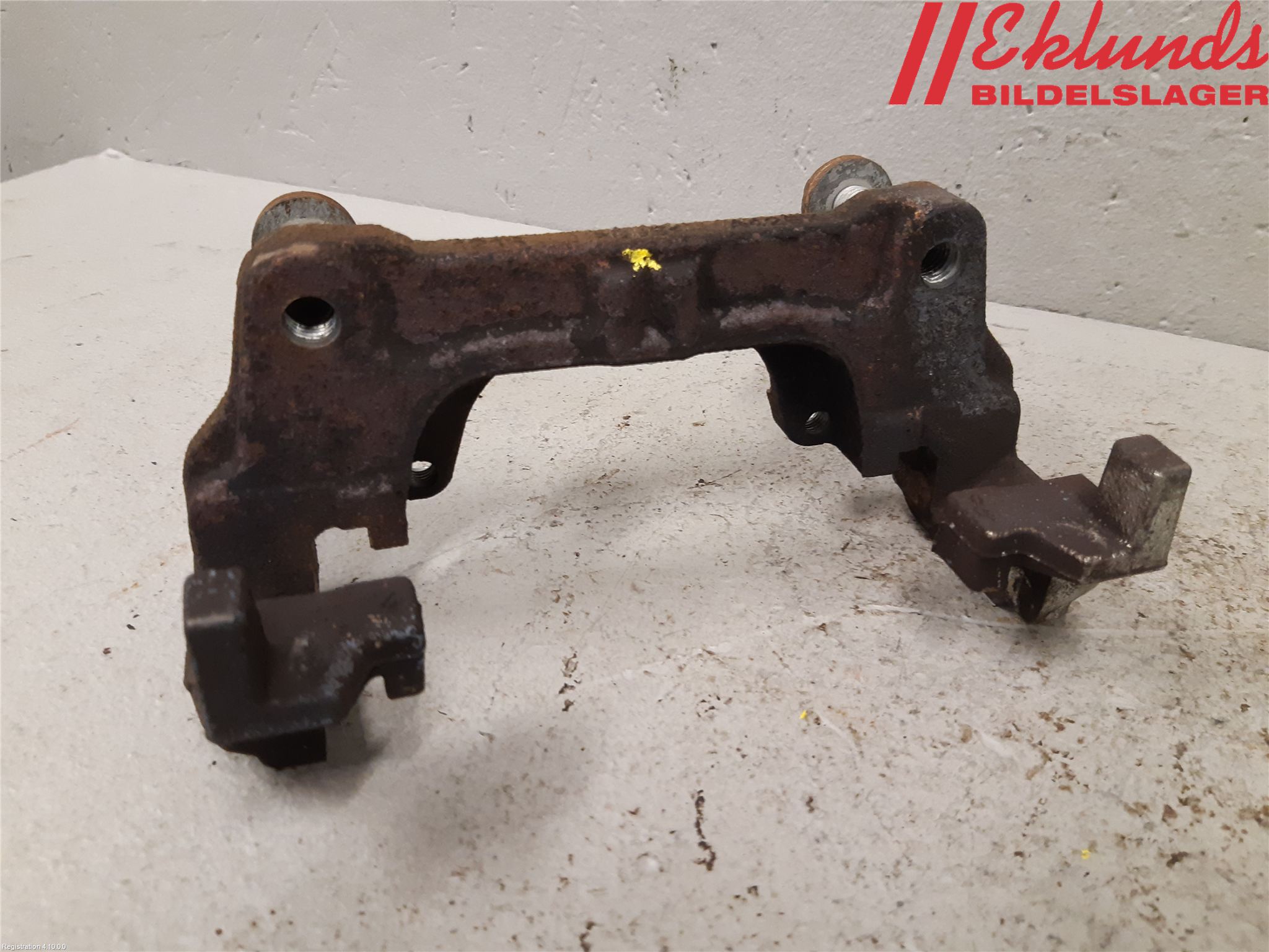 Ford FOCUS 19- Bromsokshållare