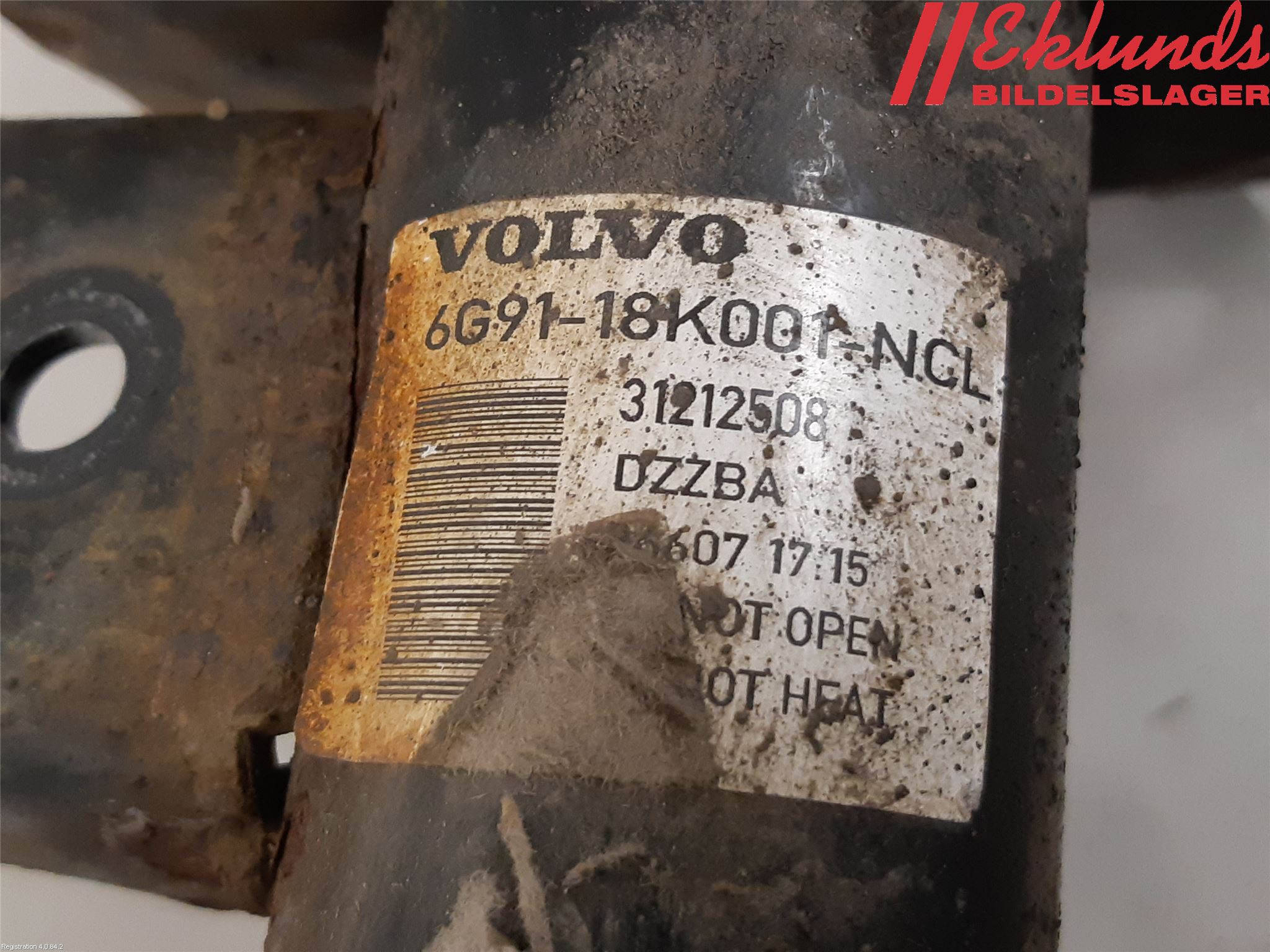 Volvo V70 08-13 Fjäderben Fram Vänster