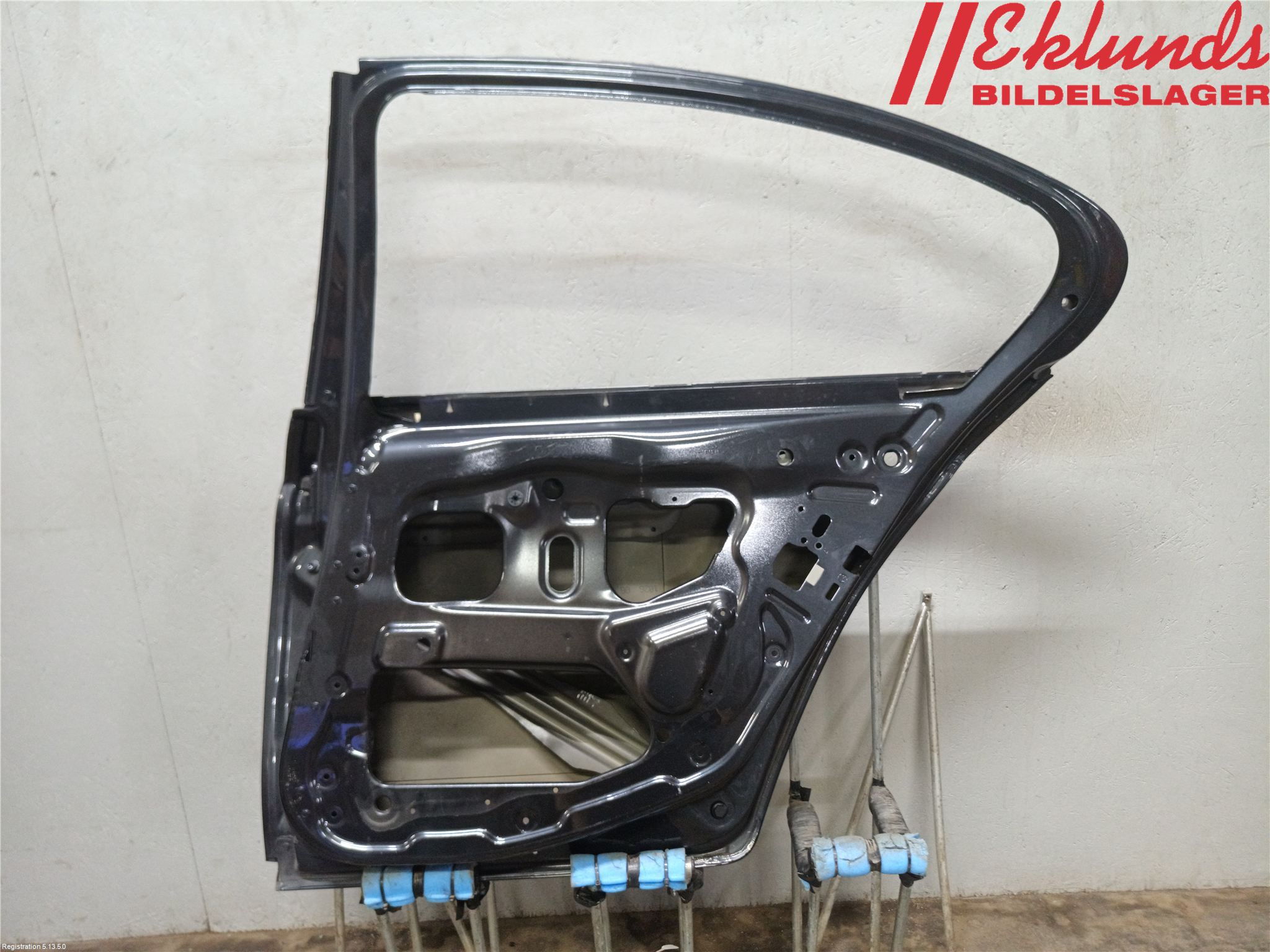 BMW 5 F10/F11/F18 09-17 Dörr Bak Höger