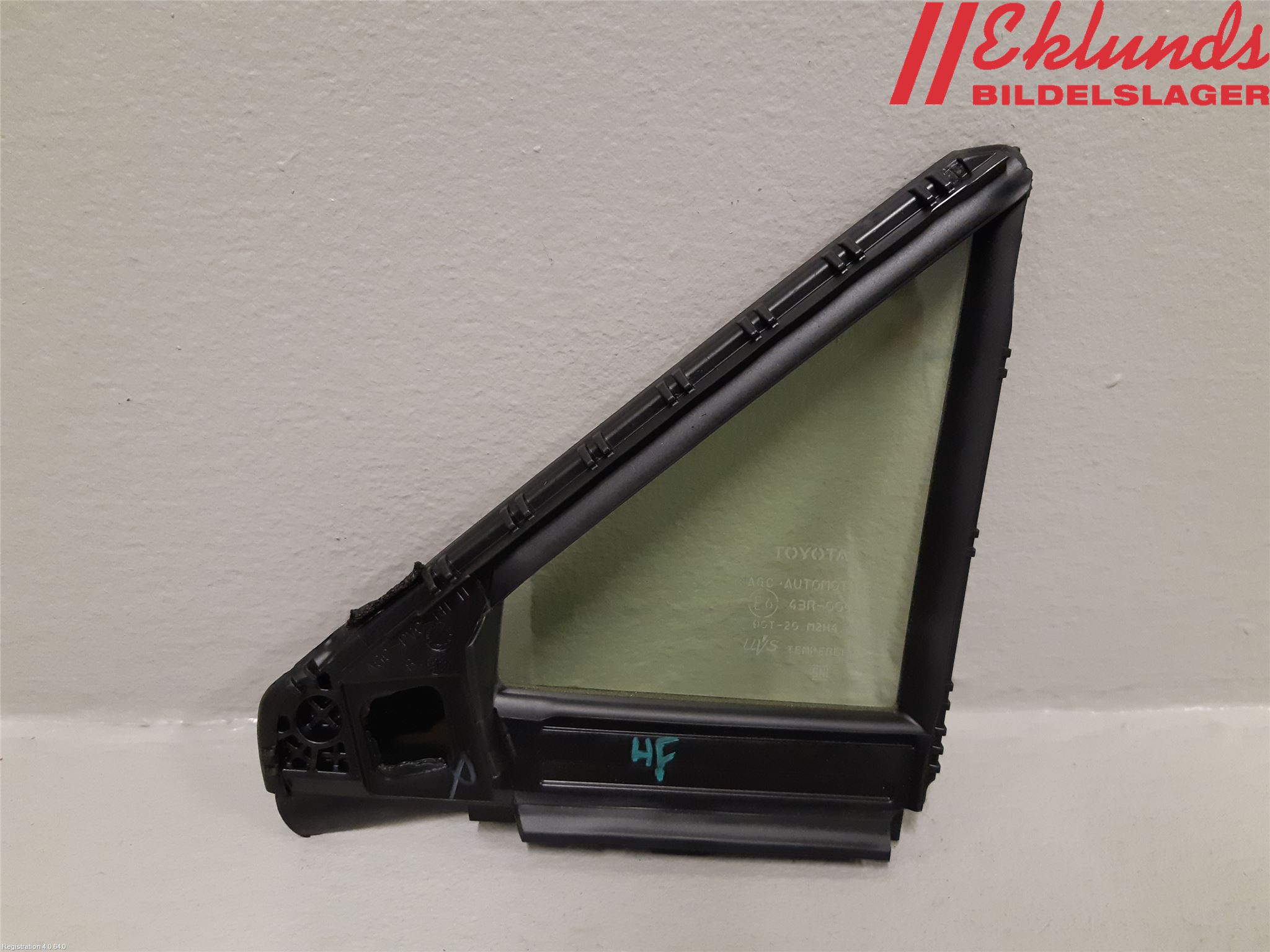 Toyota RAV4 19- Dörruta Fram Lilla Hö