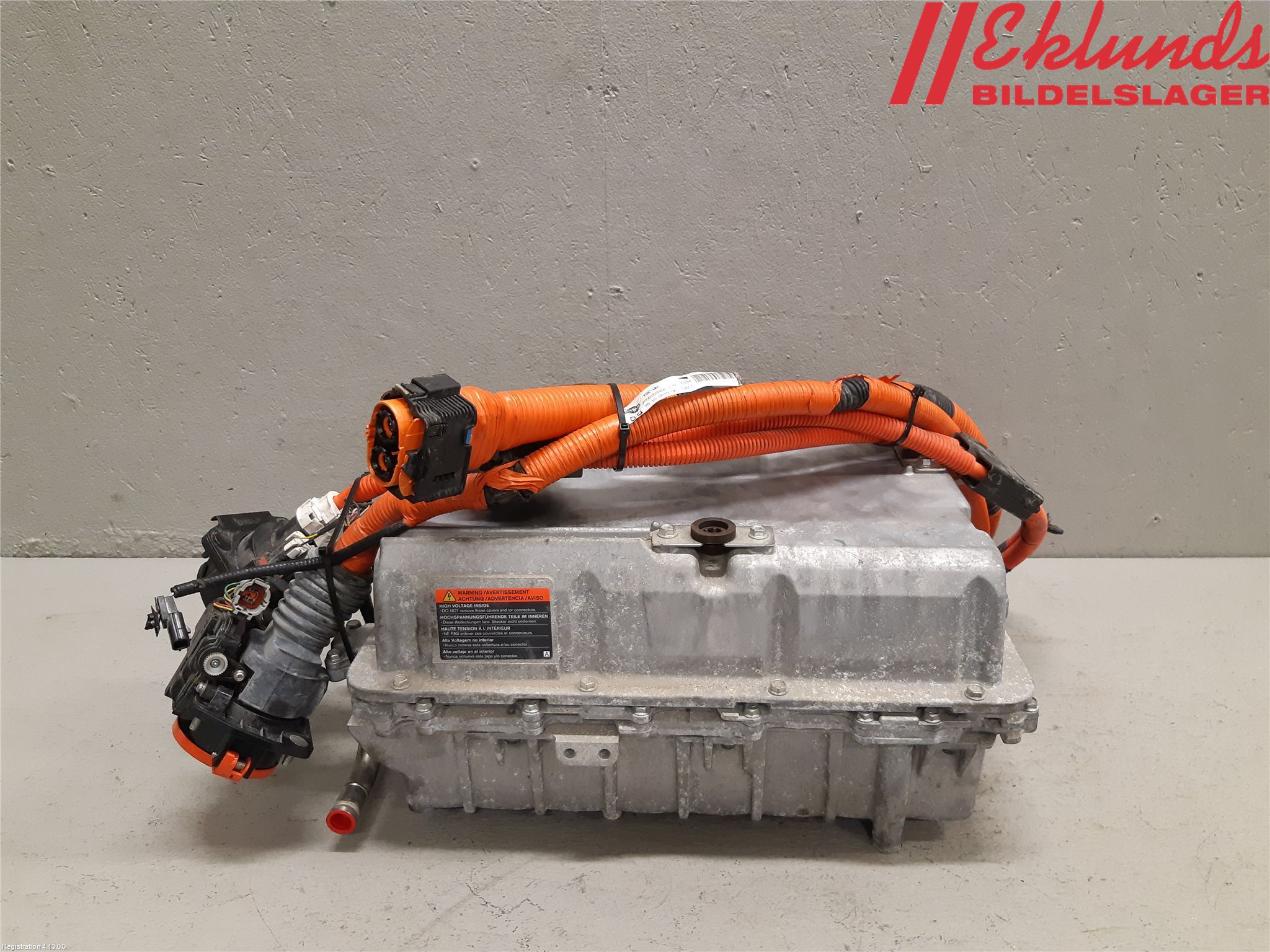 Nissan LEAF 18- Converter