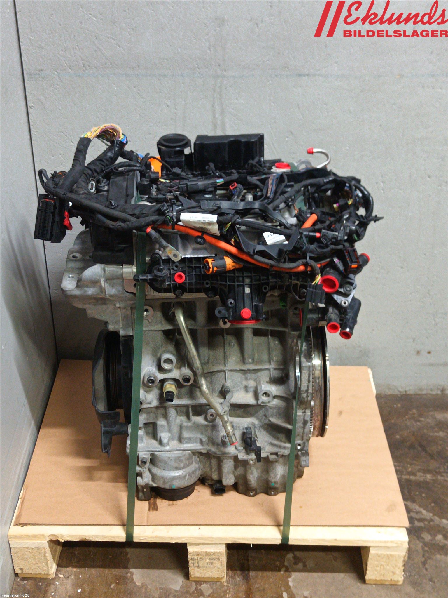 Volvo XC40/RECHARGE 18- Motor Bensin