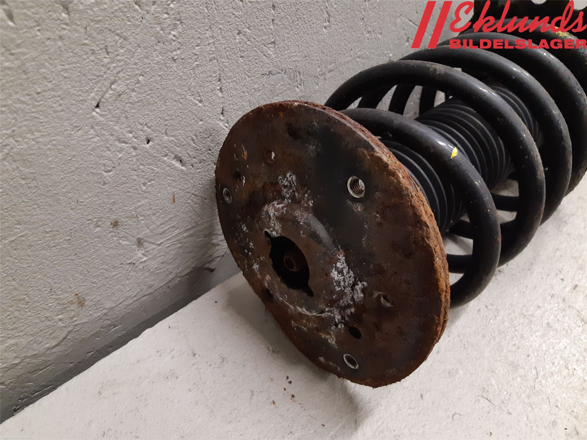 Volvo V70 14-16 Fjäderben Fram Höger