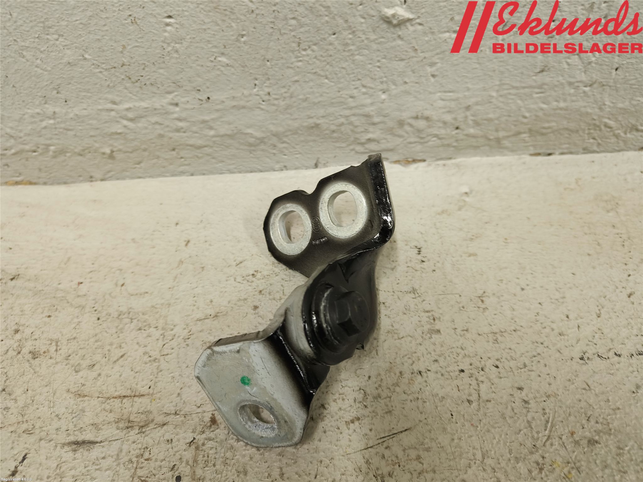 Fiat 500e 20- Dörrgångjärn