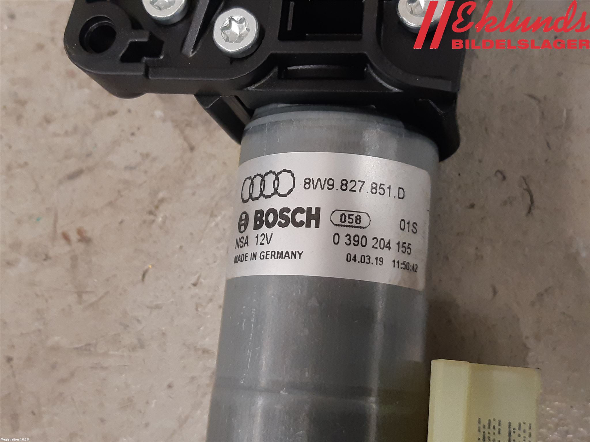 Audi A4/S4 B9 16-19 Bakluckeöppnare Automatisk