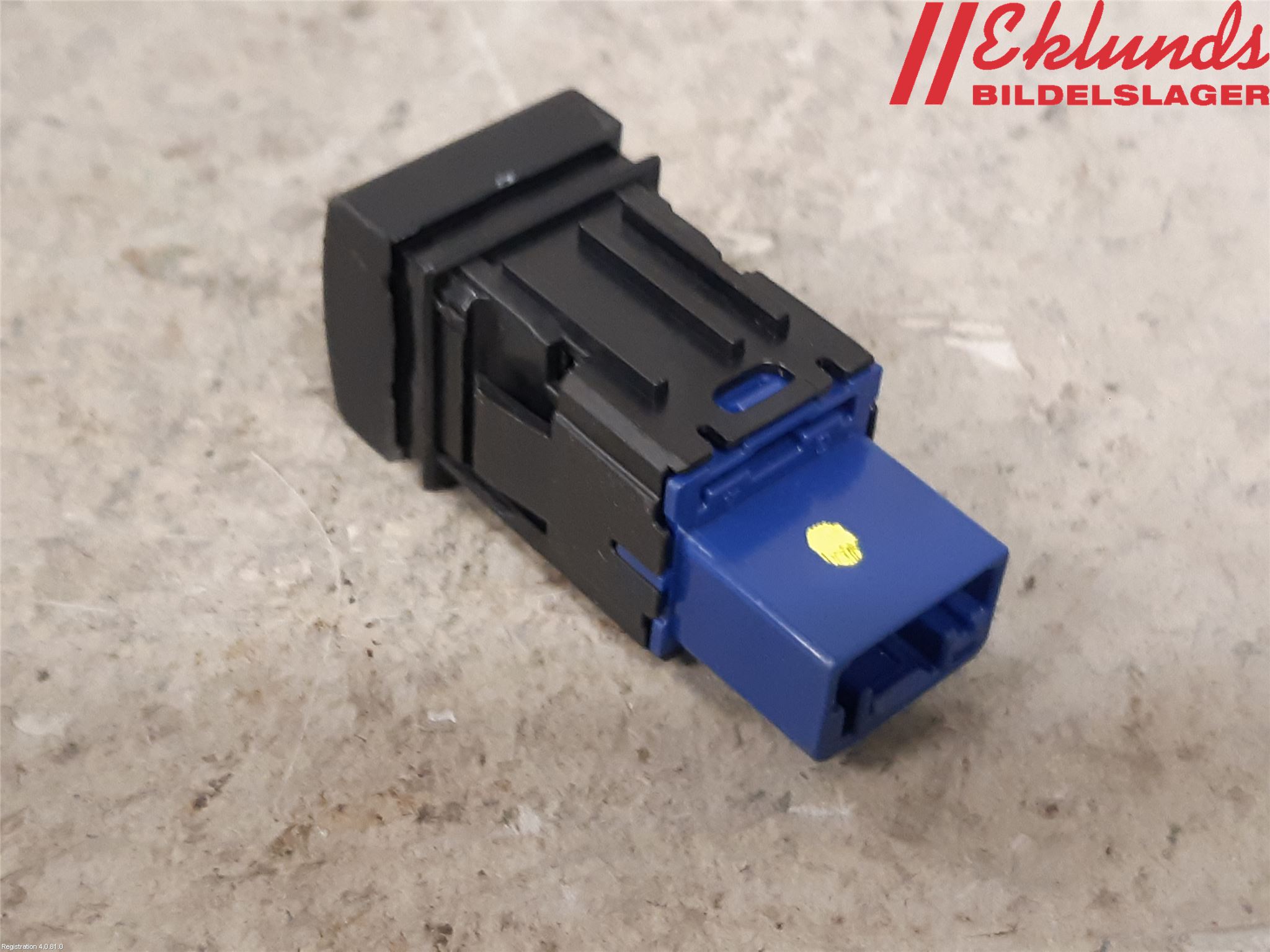 Toyota COROLLA 19- Strömställare Baklucka