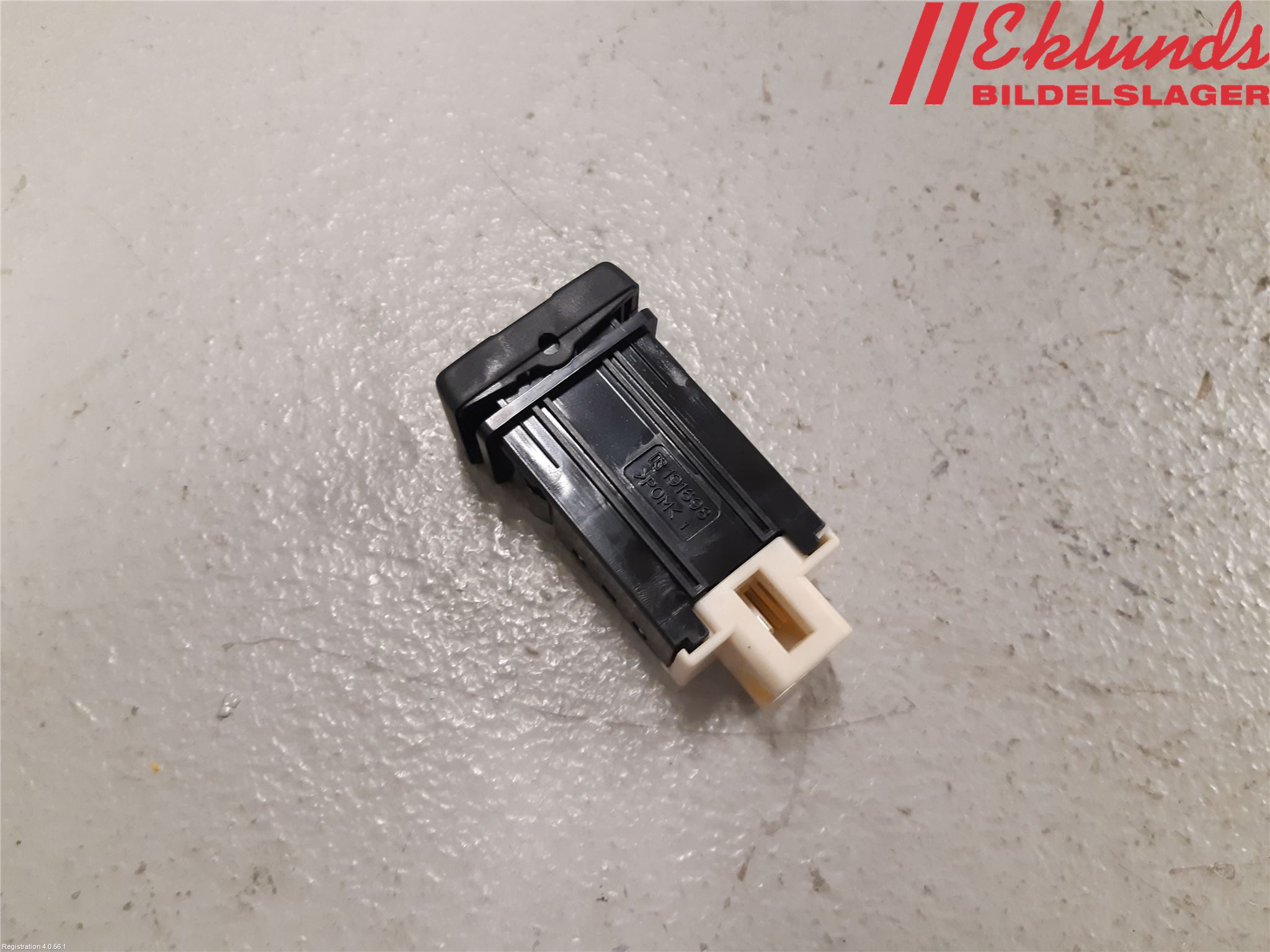 Toyota RAV4 13-18 Strömställare Stolvärme