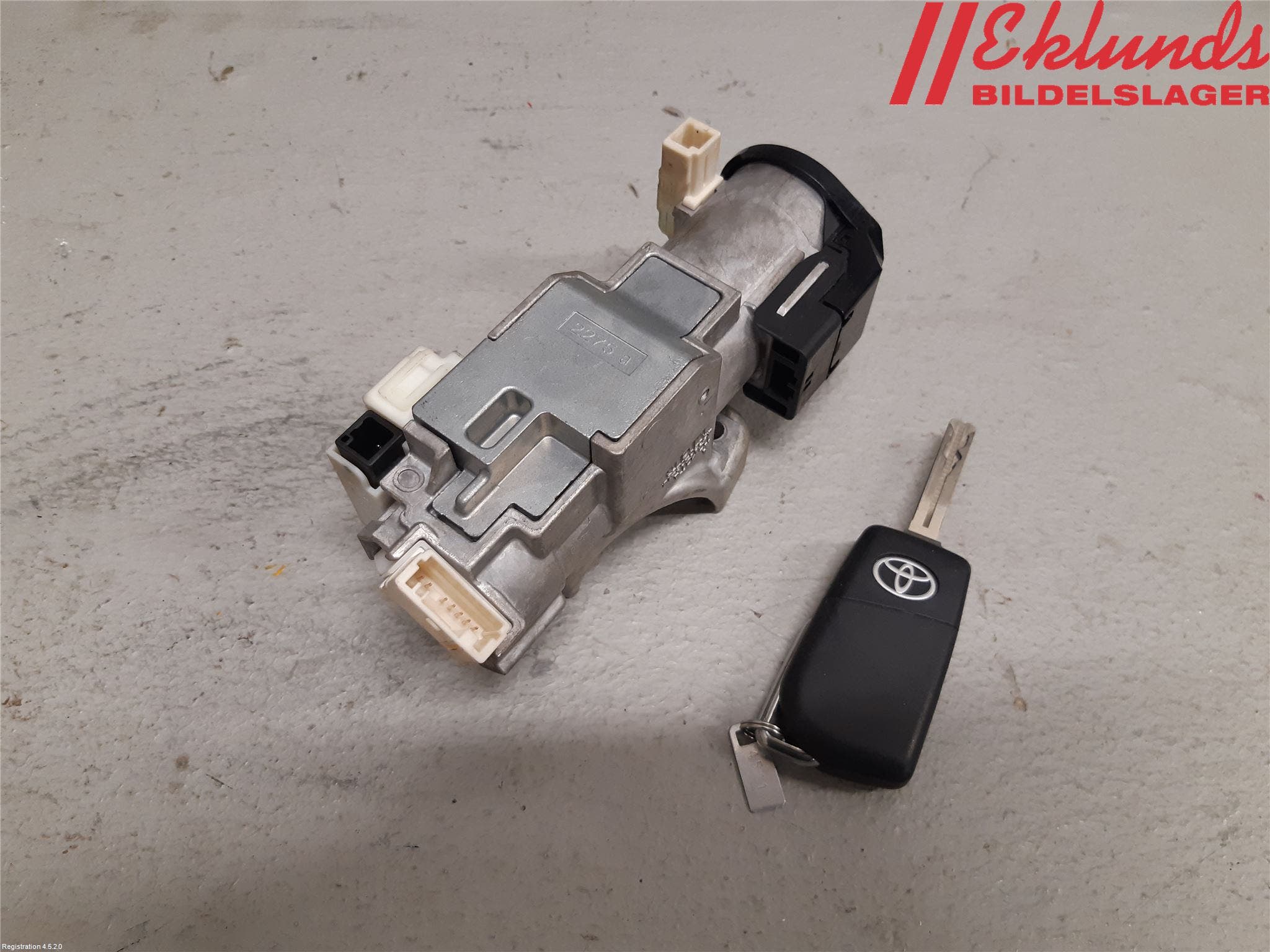 Toyota YARIS XP21 20- Tändlås