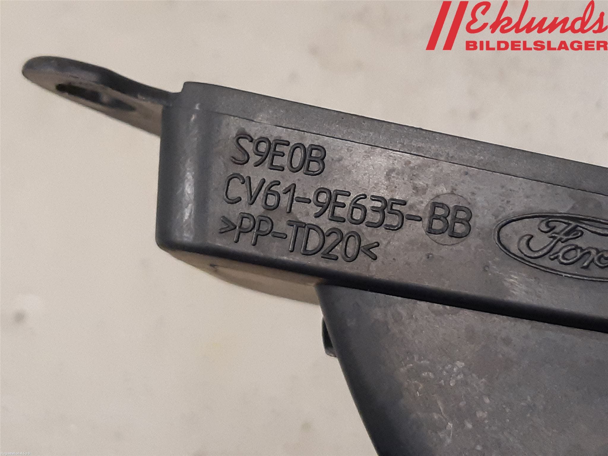 Ford FOCUS 15-18 Förg-Bälg-Rör Mot Luftr