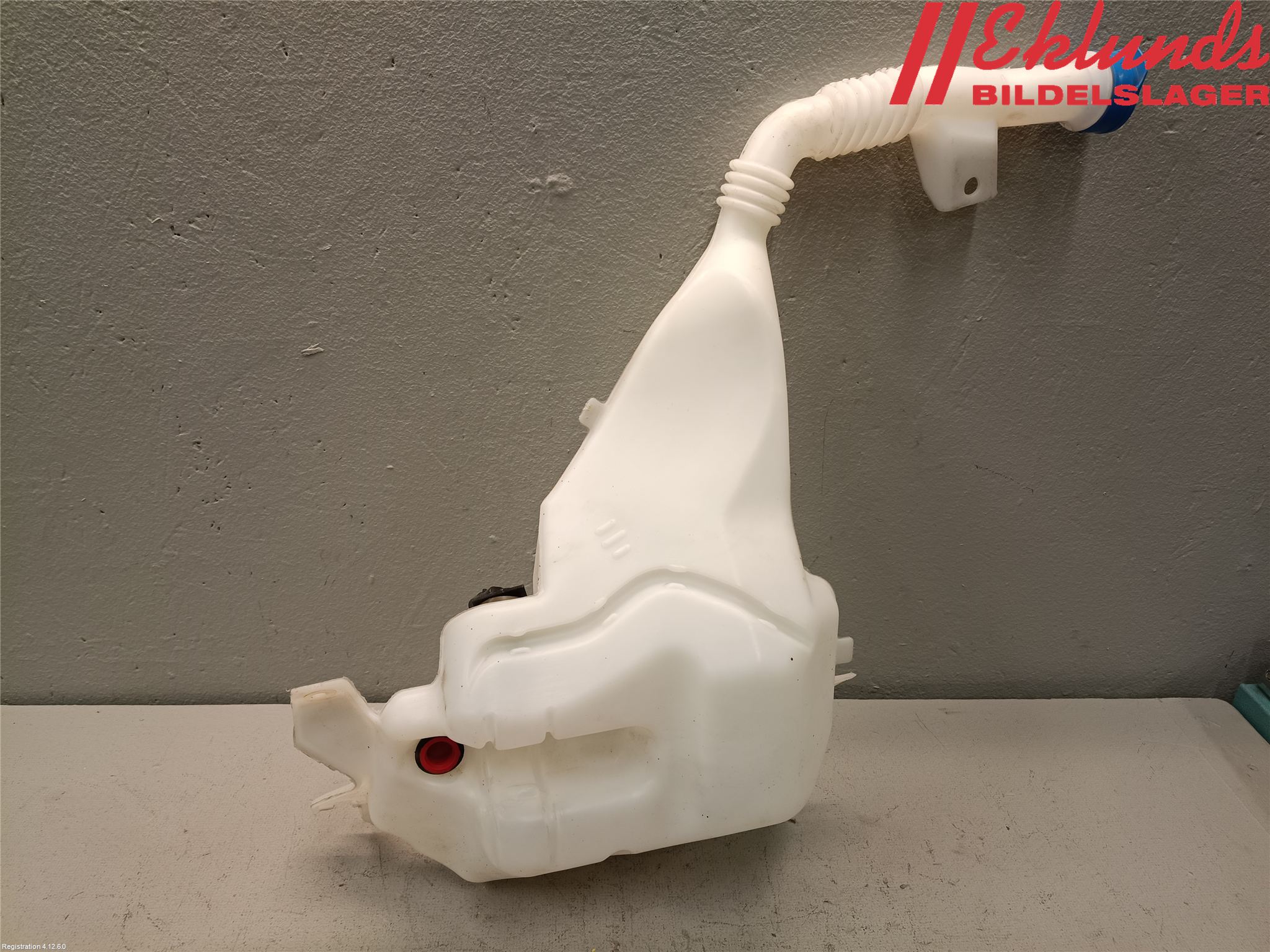 Tesla MODEL S 13- Spolartank Vindruta-Strål