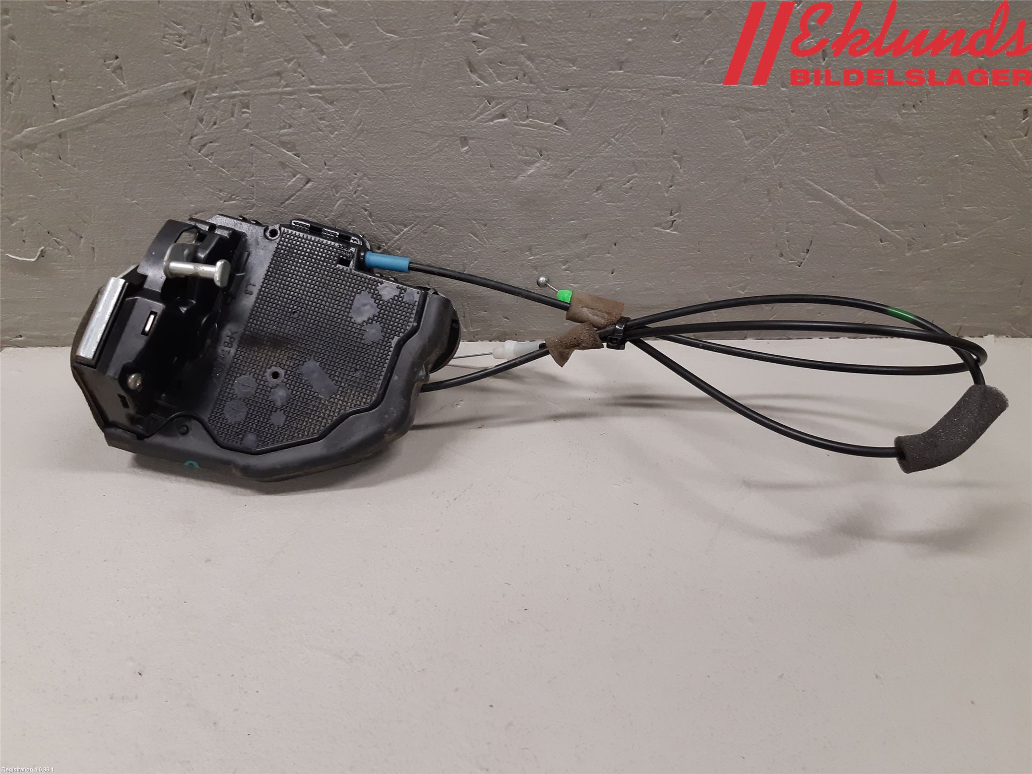 Toyota RAV4 13-18 Låskista-Dörrlås