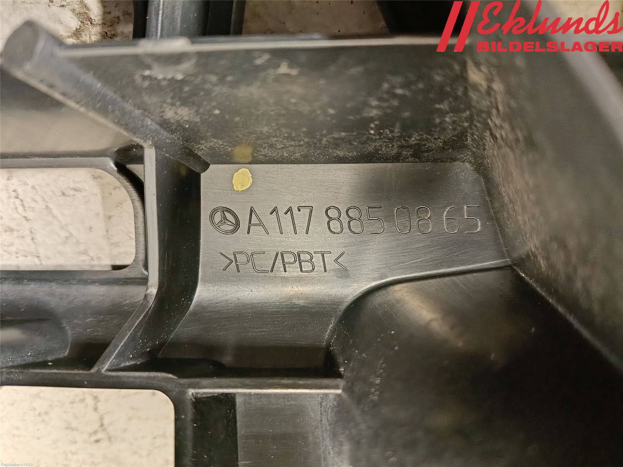 Mercedes-Benz MB CLA-KLASS (C117/X117) 13-19 Stötfångarfäste Bak Hö