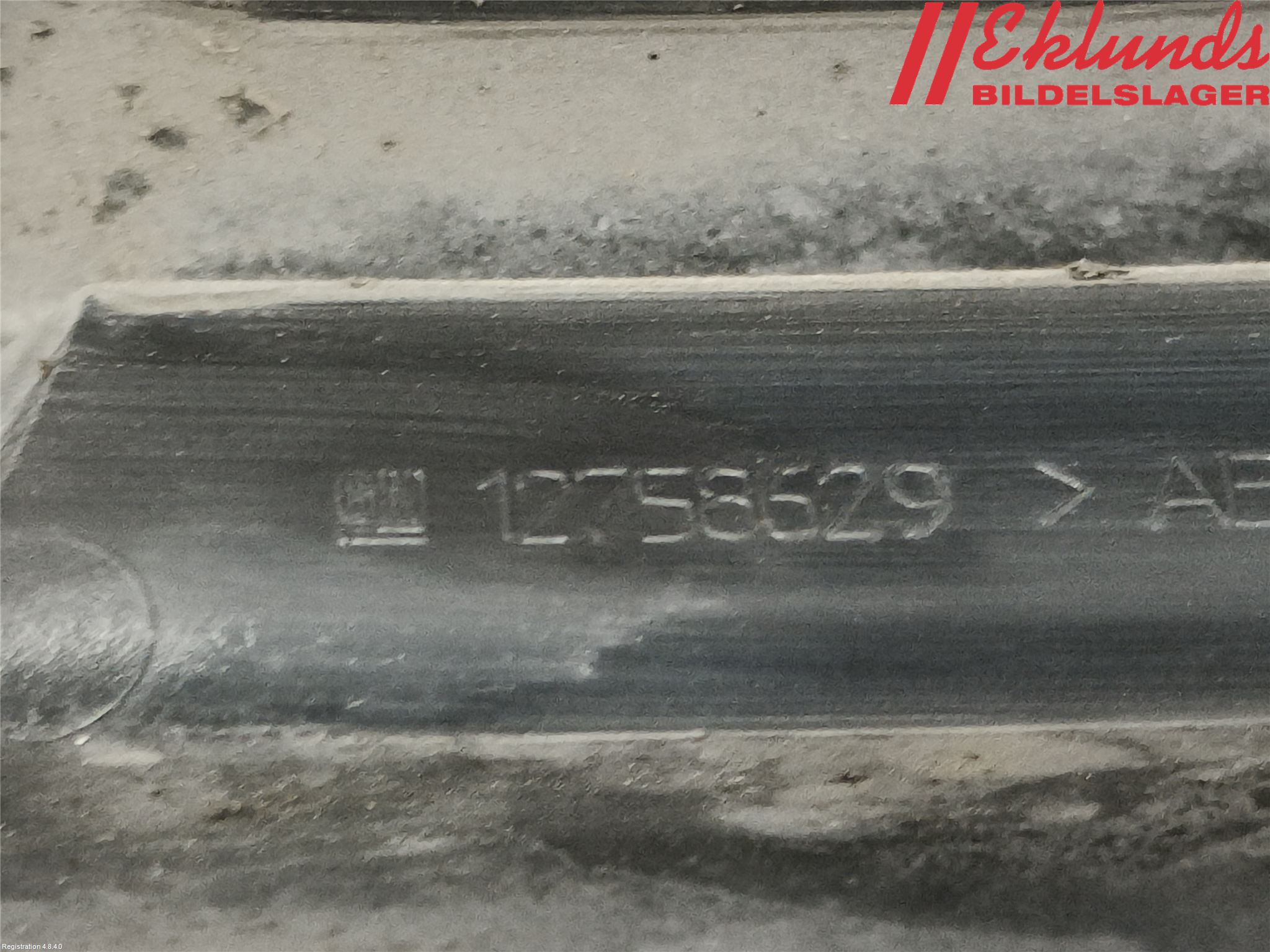 Saab 9-5     06-10 Grilldel Höger