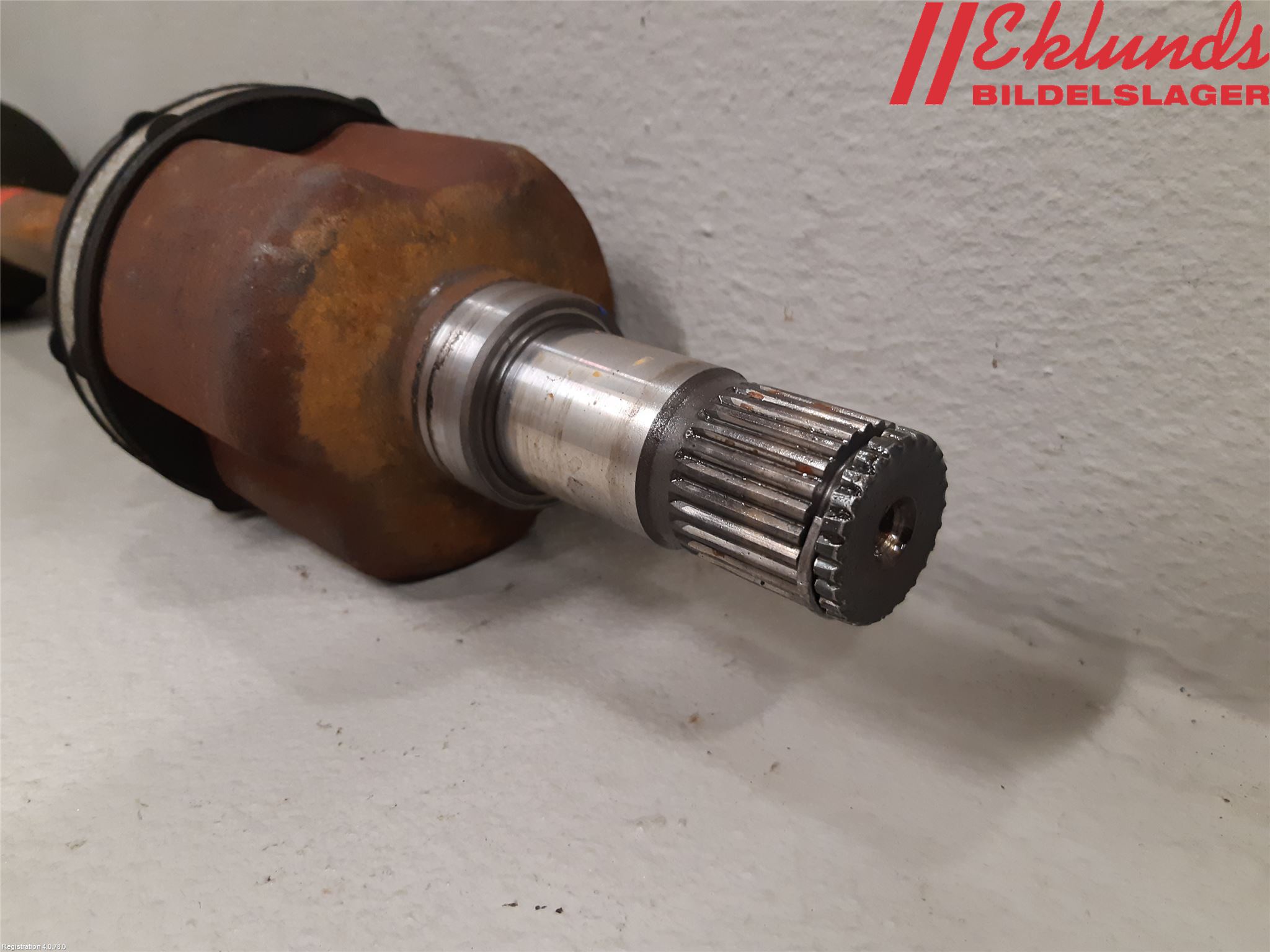 Volvo V70 08-13 Drivaxel Fram Vänster