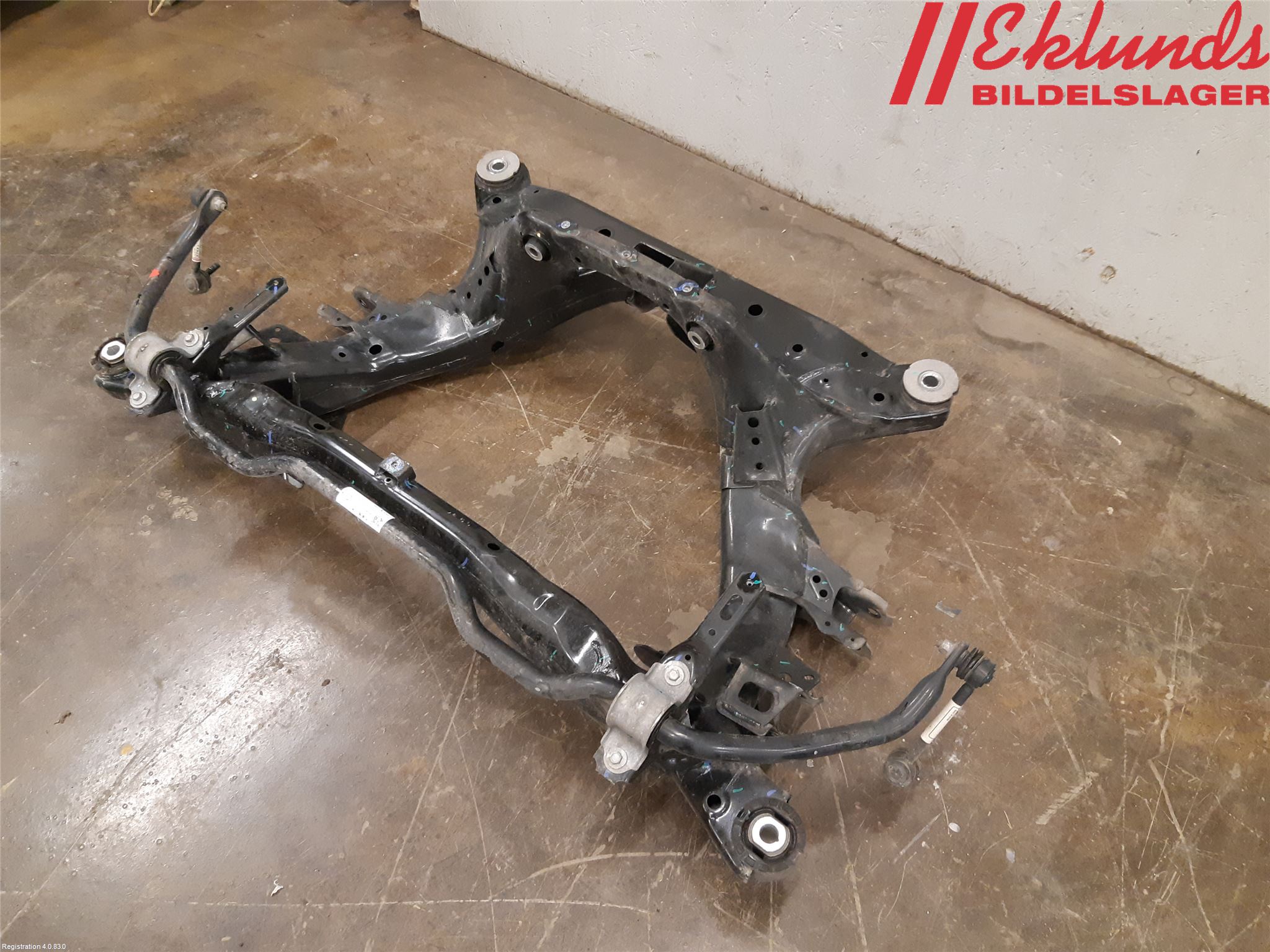 Tesla MODEL Y 21- Bakaxelbalk