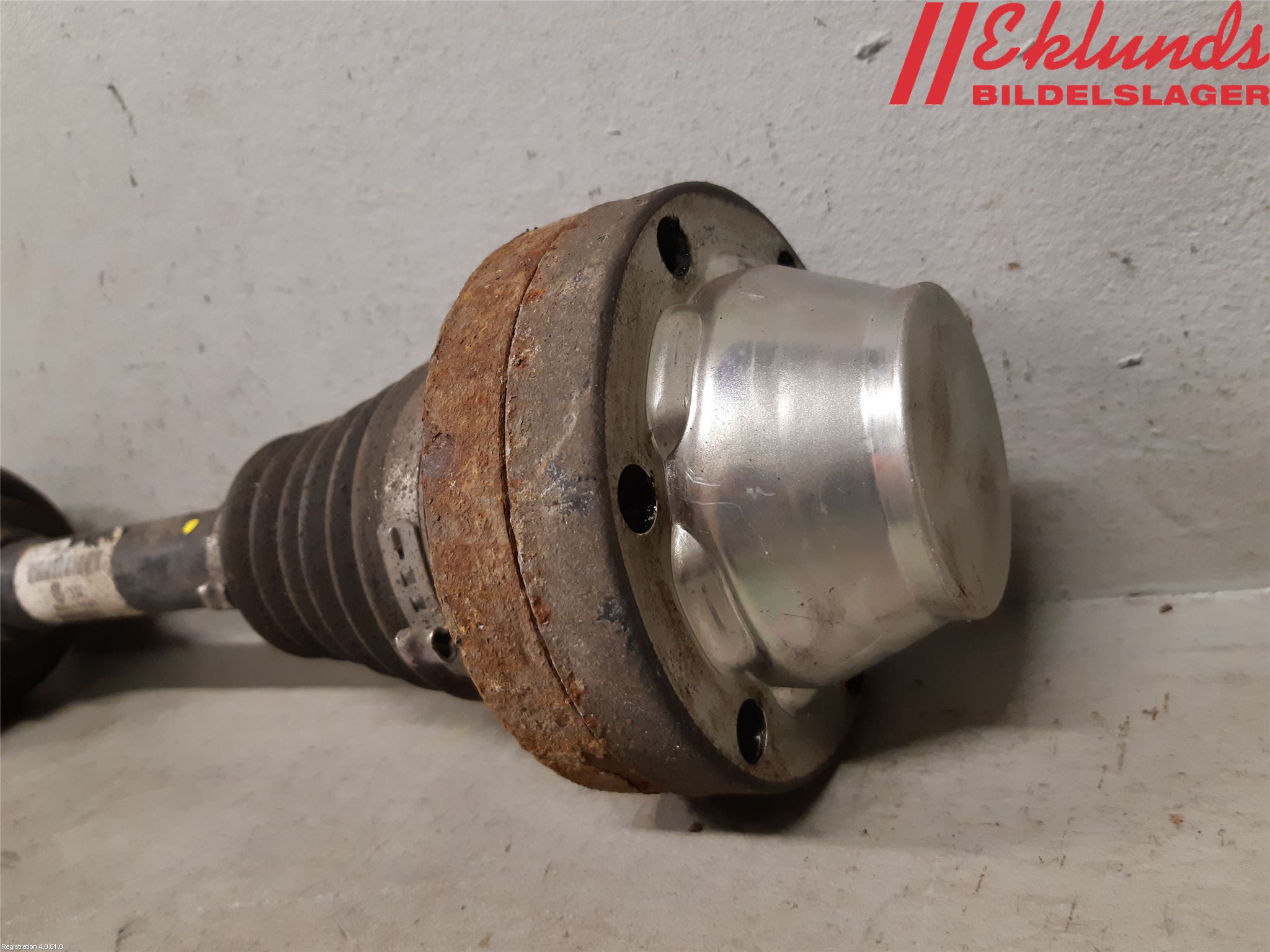 Volkswagen VW TOUAREG 7P 11-18 Drivaxel Fram Vänster