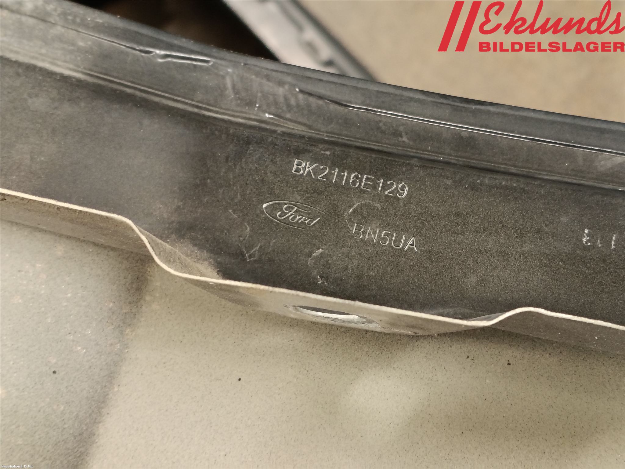 Ford TRANSIT SKÅP/BUSS 14-22 Skärm Fram Vänster