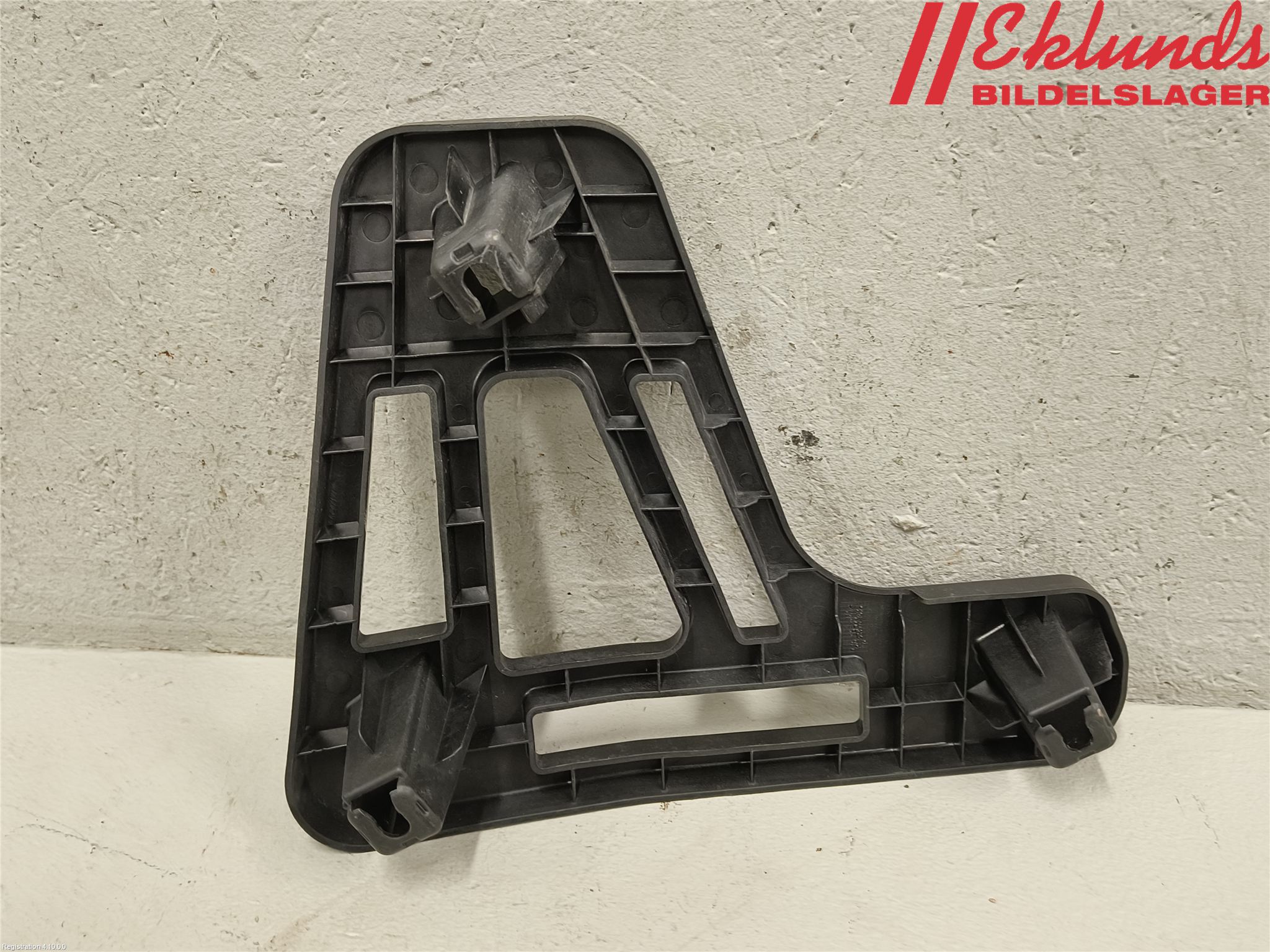 Kia CEED 12-18 Stötfångarfäste Bak Hö