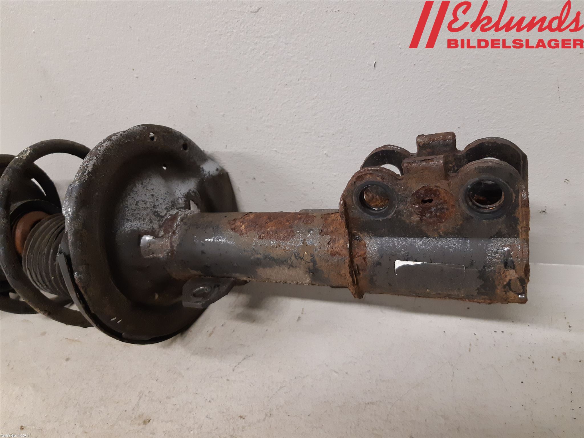 Toyota CELICA    00-05 Fjäderben Fram Höger
