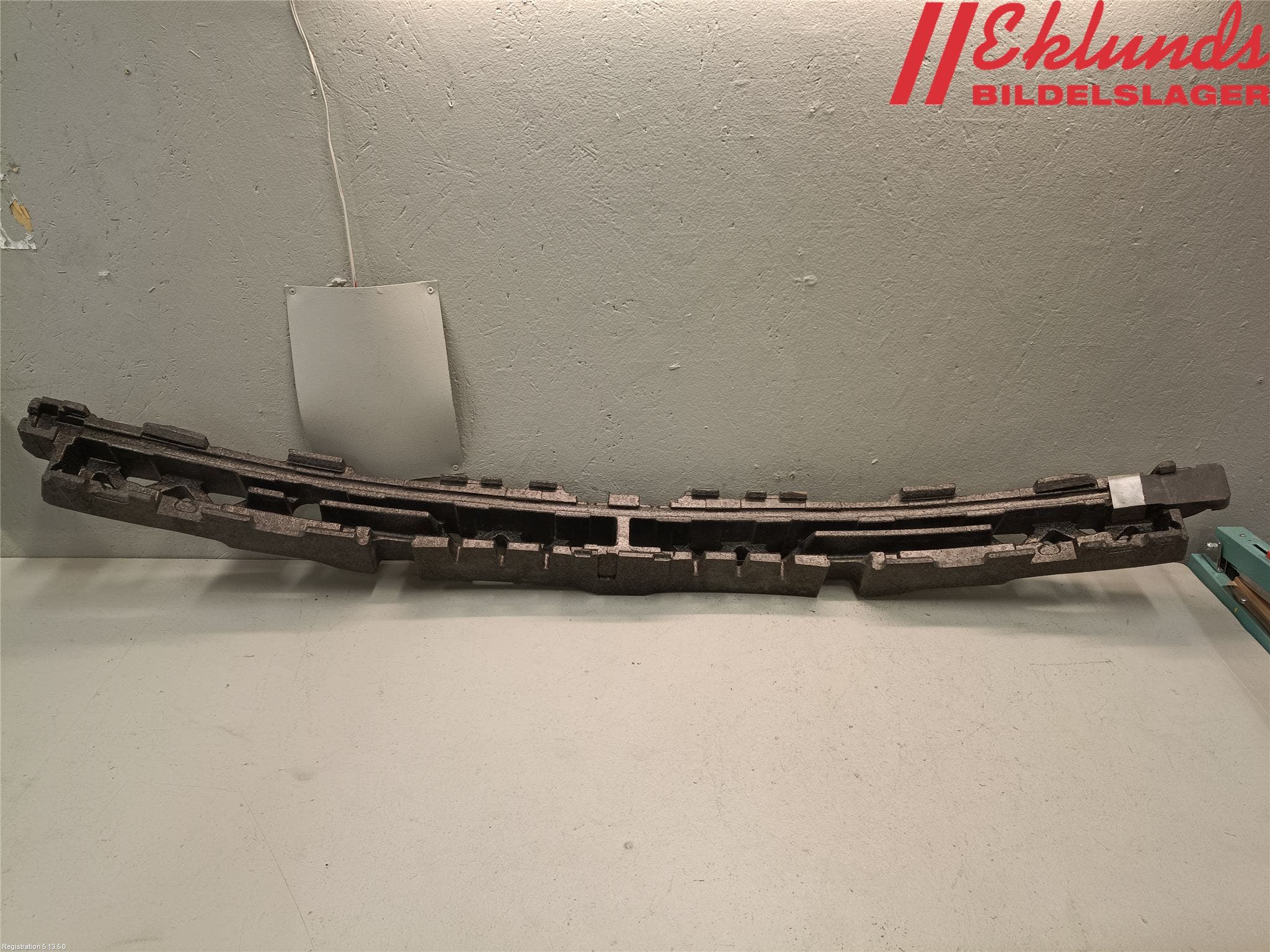 BMW 5 F10/F11/F18 09-17 Stötfångar Deformelement Fram