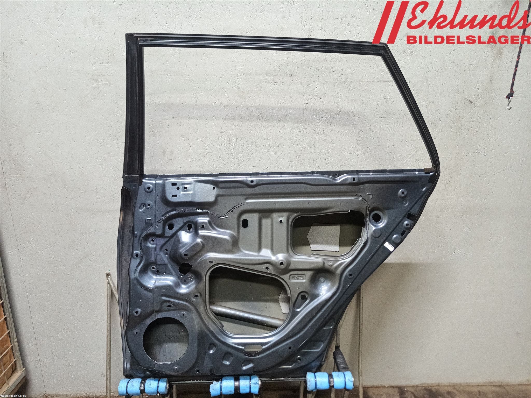 Toyota AVENSIS 03-06 Dörr Bak Höger