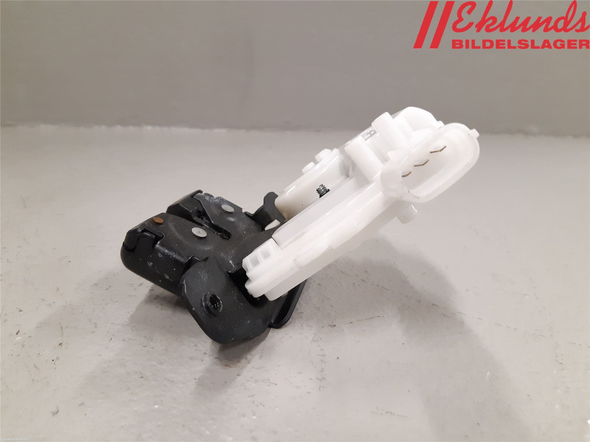 Toyota AURIS 13-19 Låskista Baklucka