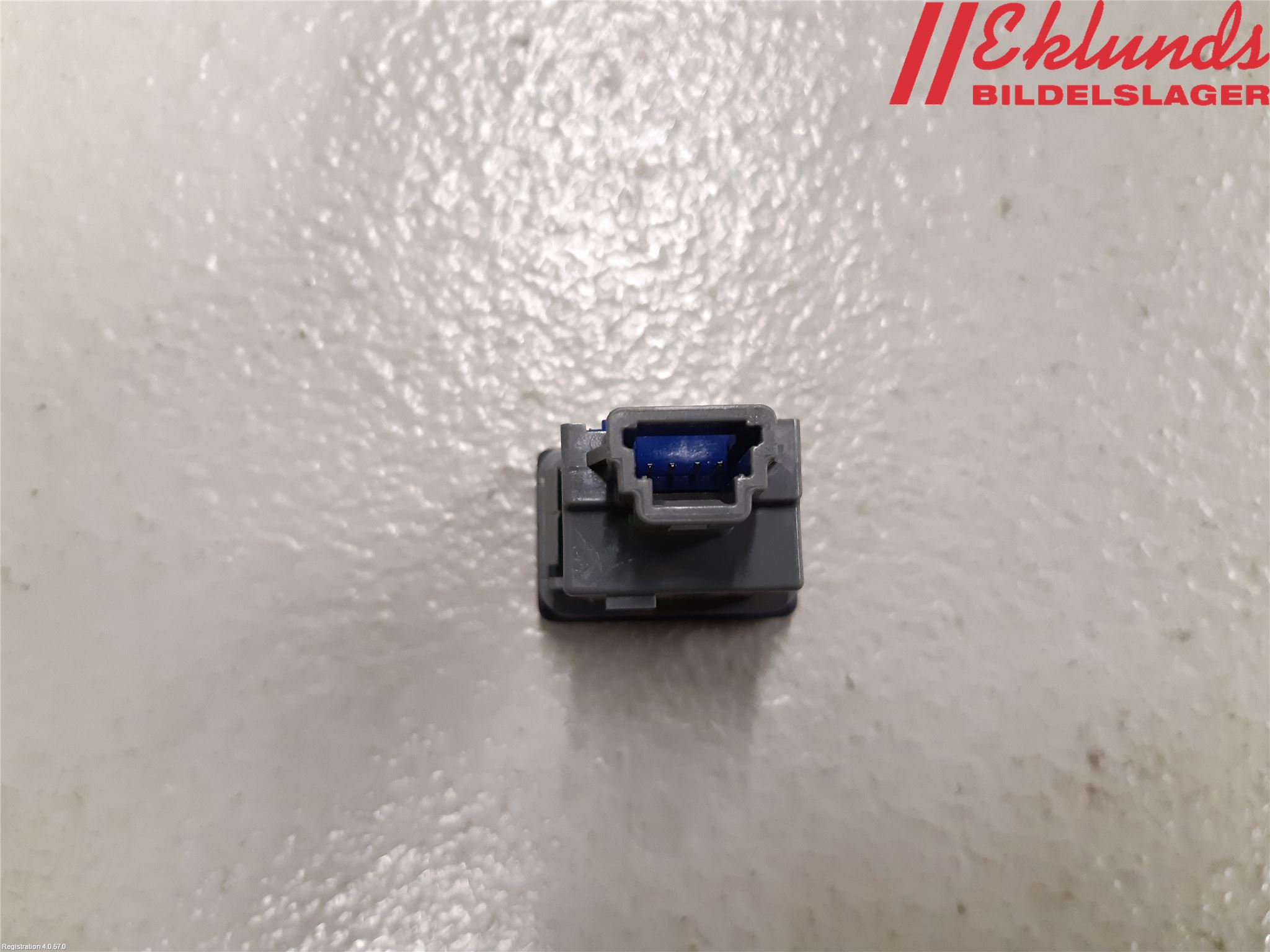 Toyota YARIS XP130 15-20 Strömställare Övrigt