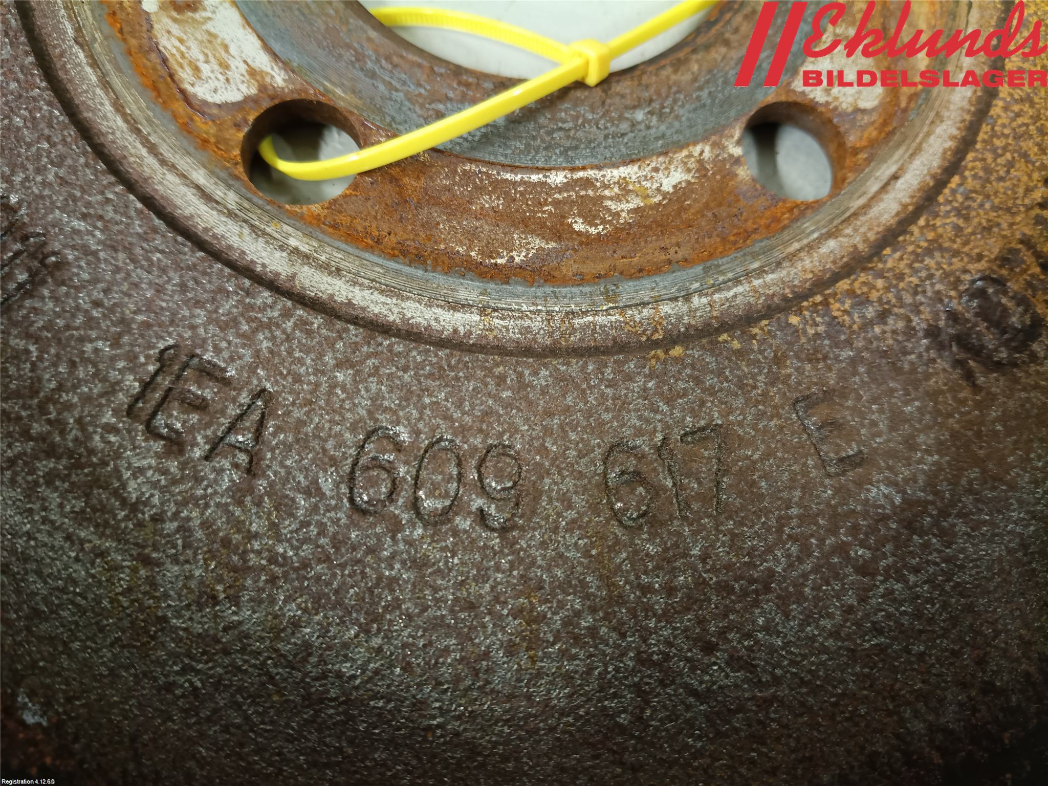 Volkswagen VW ID.4 21- Bromstrumma Bak