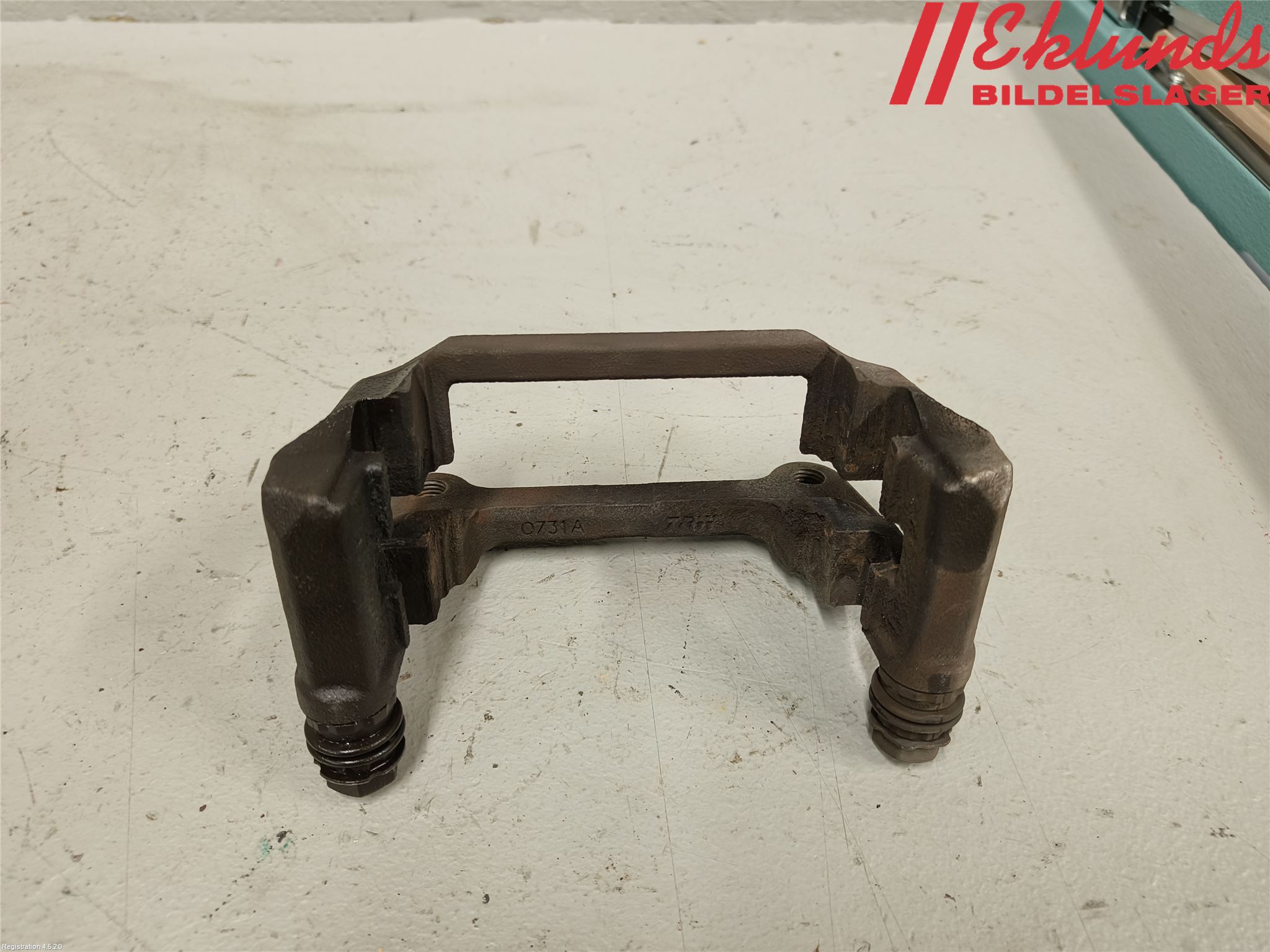 Audi A4/S4 B9 16-19 Bromsokshållare