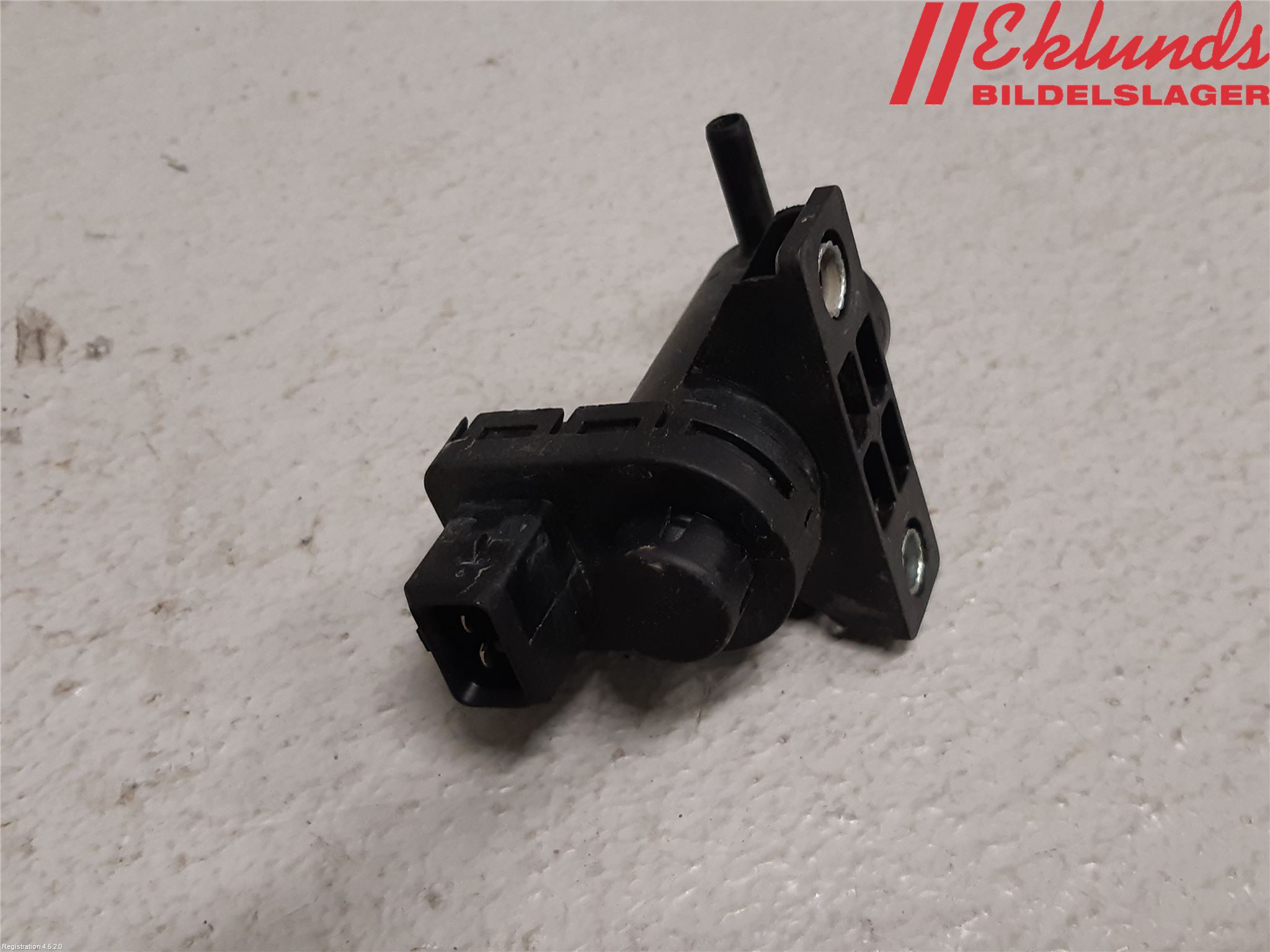 Nissan NV300 16-22 Vakuumventil