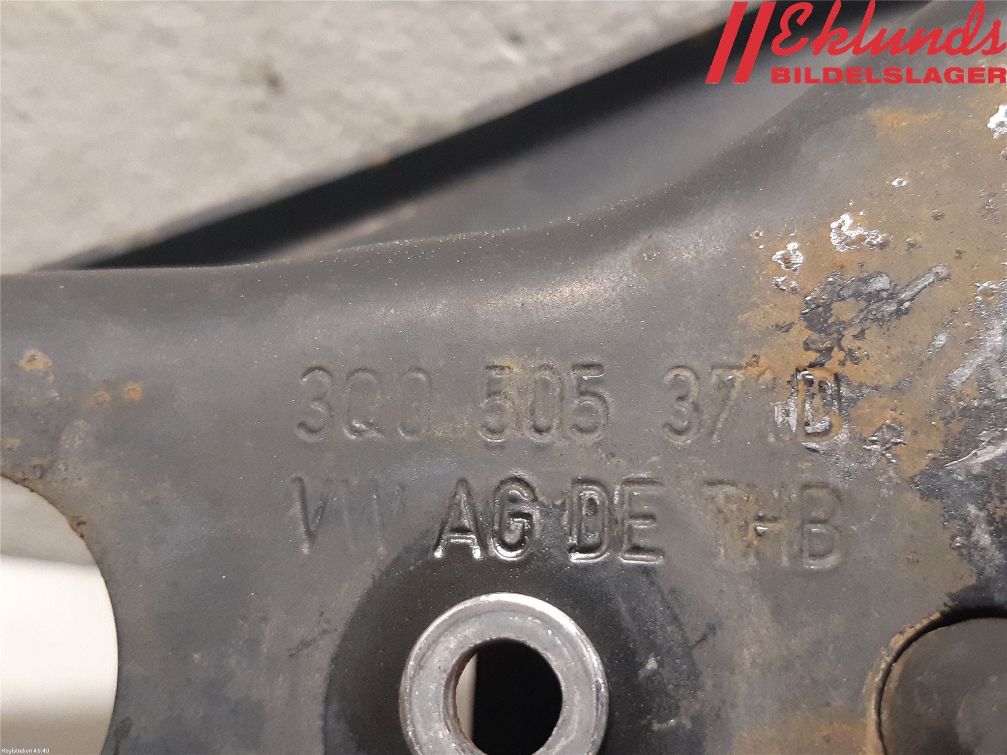 Volkswagen VW TIGUAN 16-24 Bärarm Bak Höger