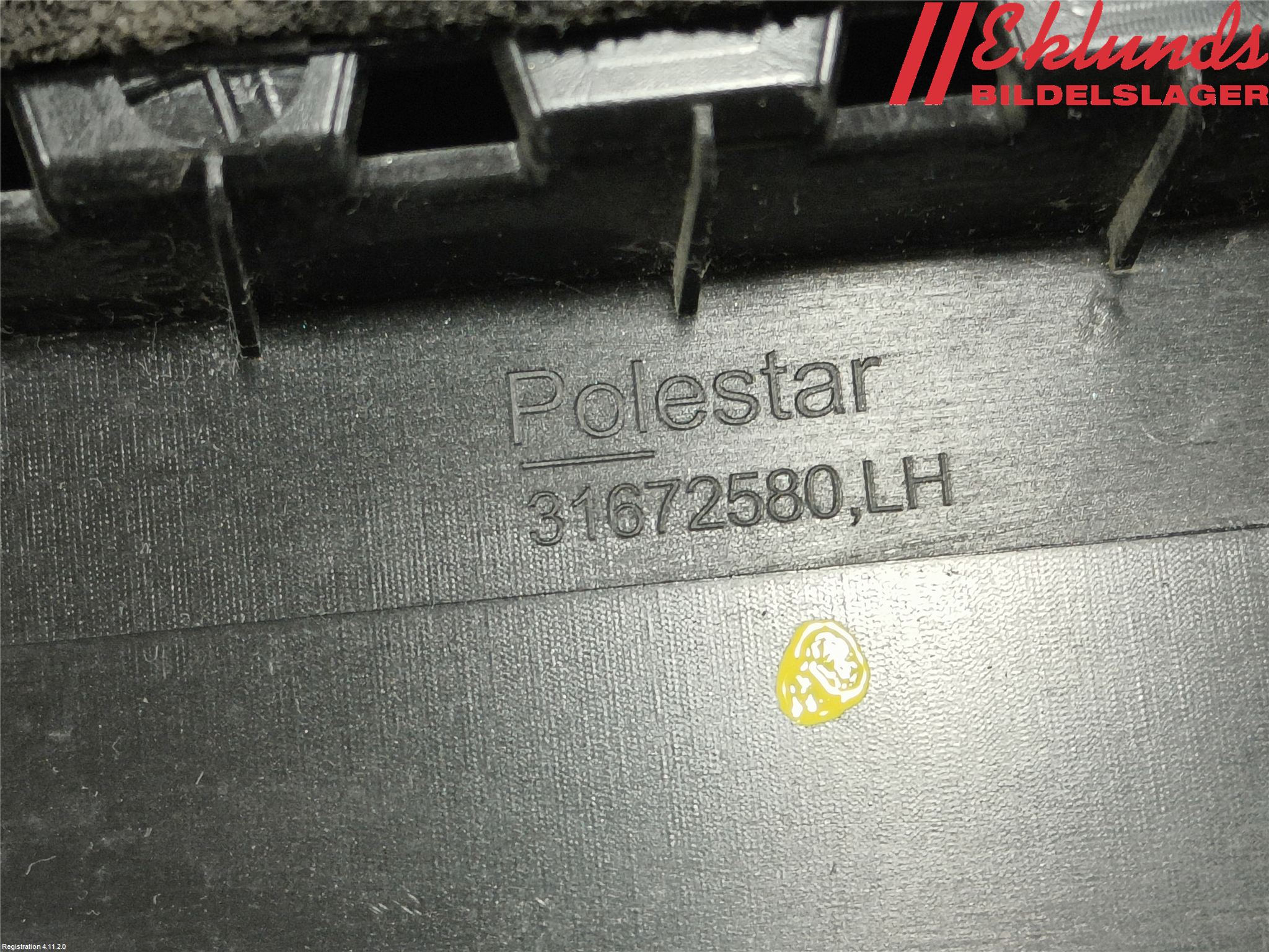 Polestar 2 20- Dörr Dekorlist Fram Vä