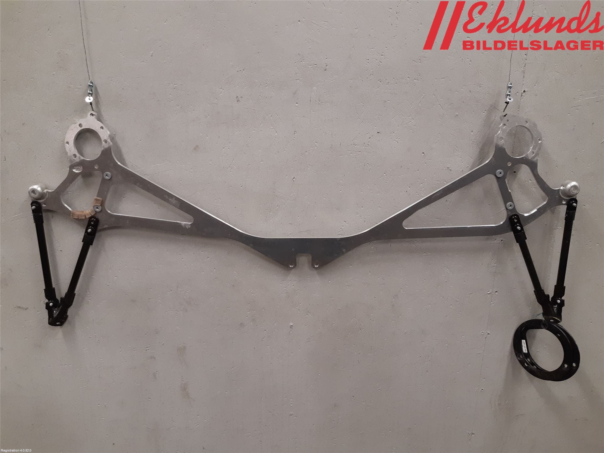 BMW 4 F32/F33/F82/F83 13-20 Fjäderbensstag