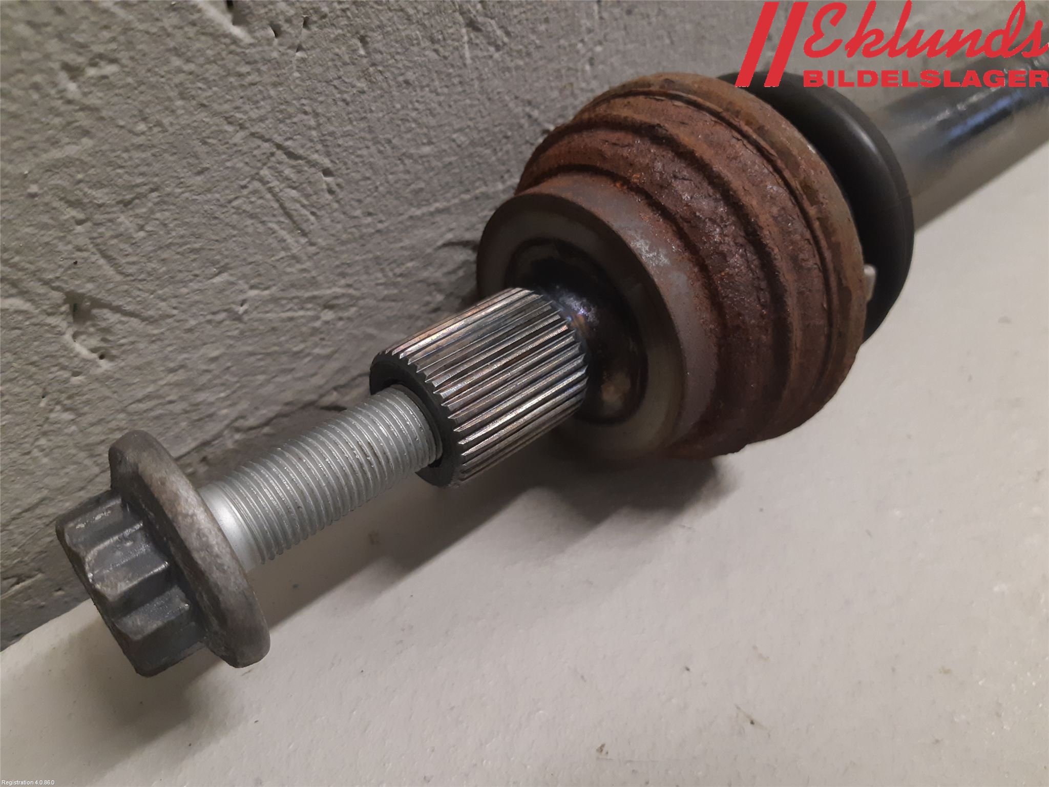 Skoda SUPERB 16-24 Drivaxel Bak Höger