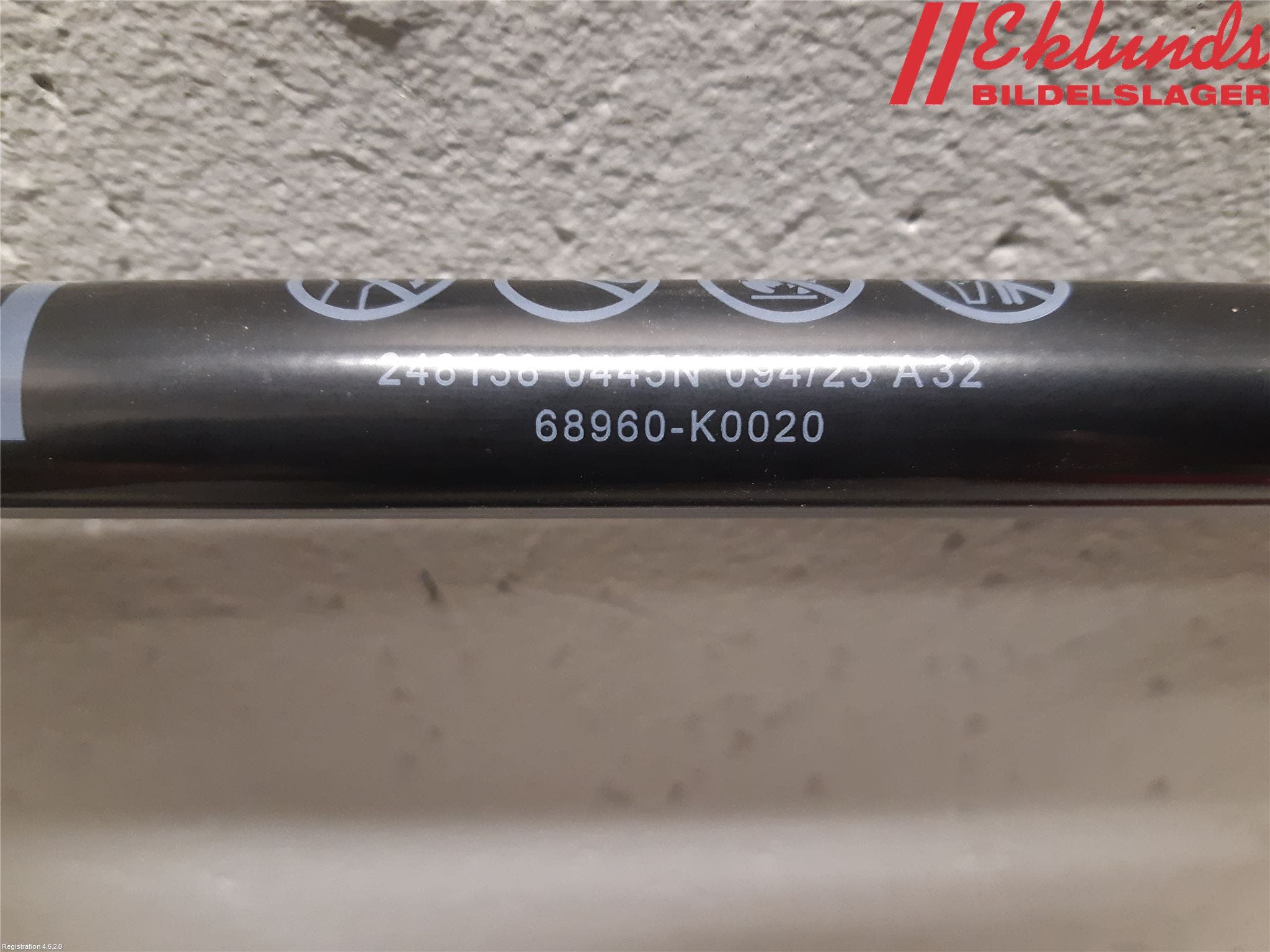 Toyota YARIS XP21 20- Gasfjäder Baklucka